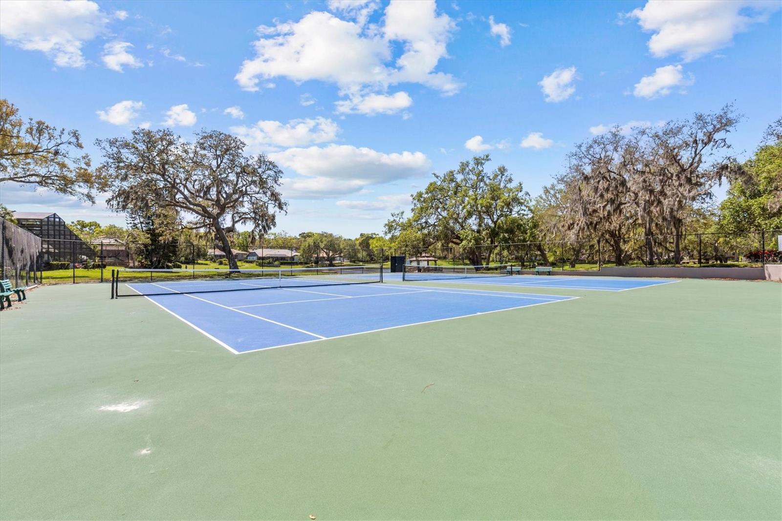 Listing photo id 67 for 2111 Pinnacle Circle N