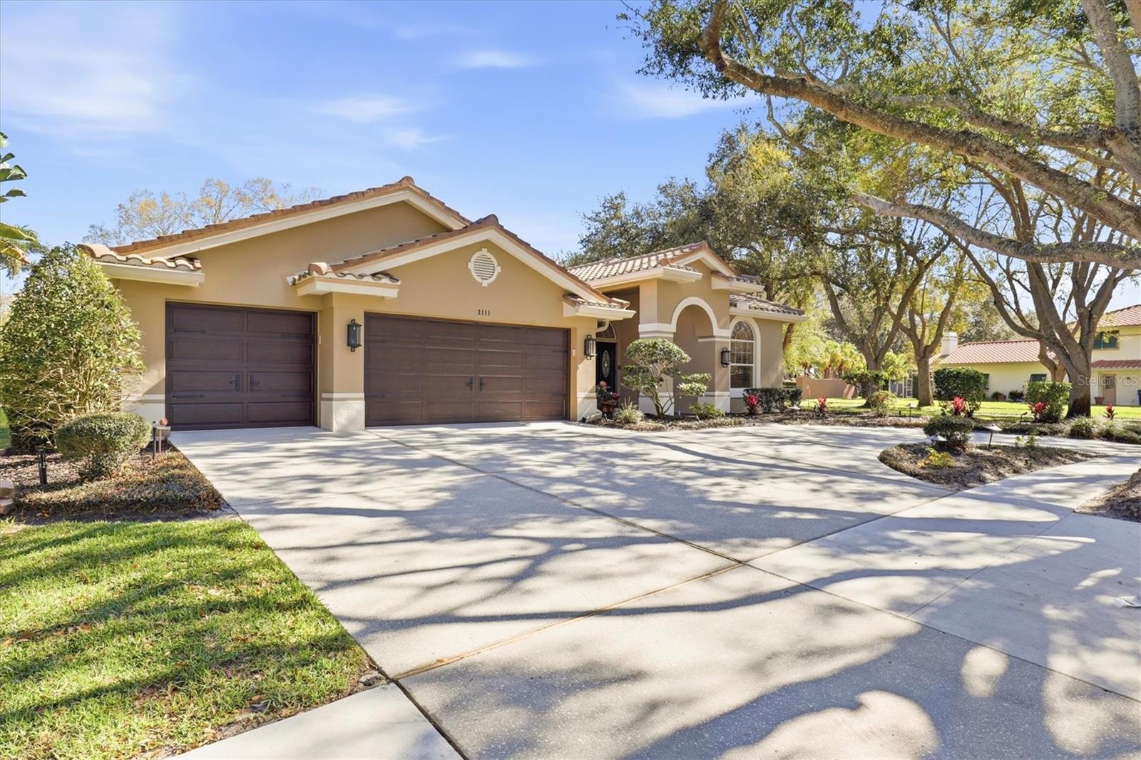 Listing photo id 5 for 2111 Pinnacle Circle N