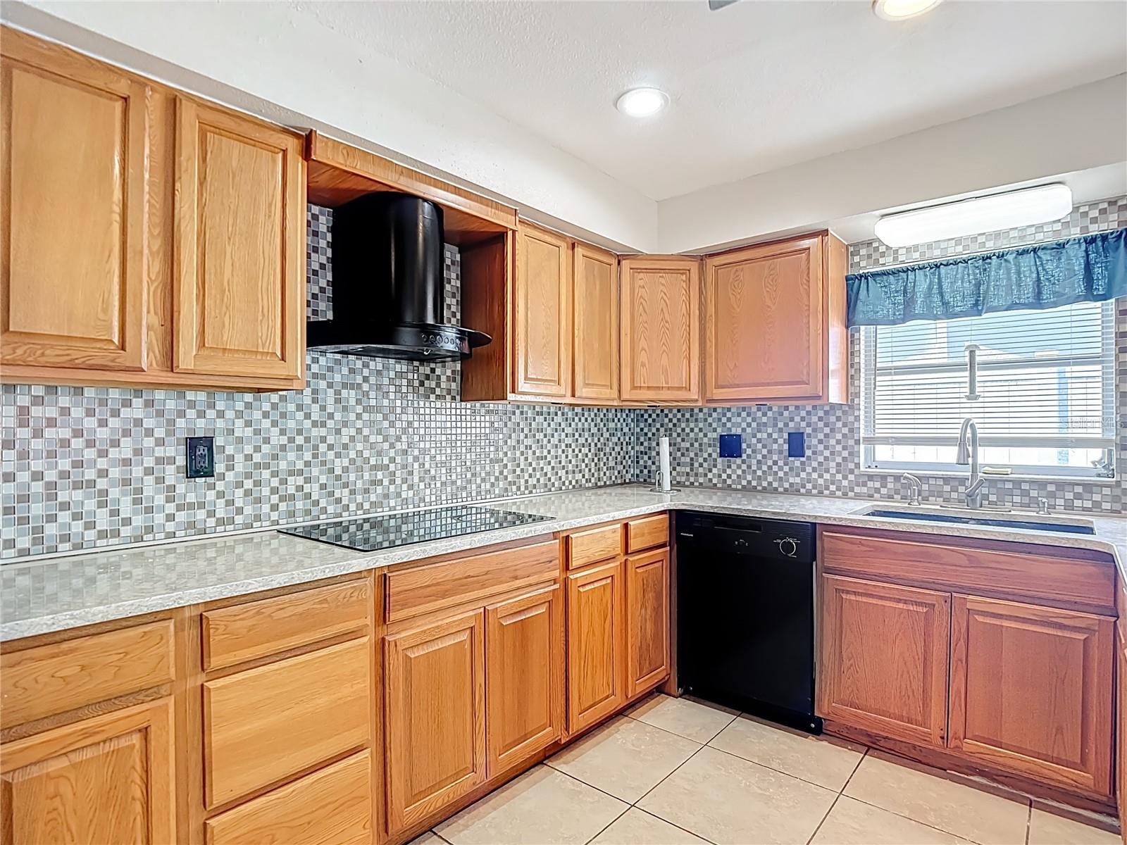 Listing photo id 8 for 11020 Peppertree Lane