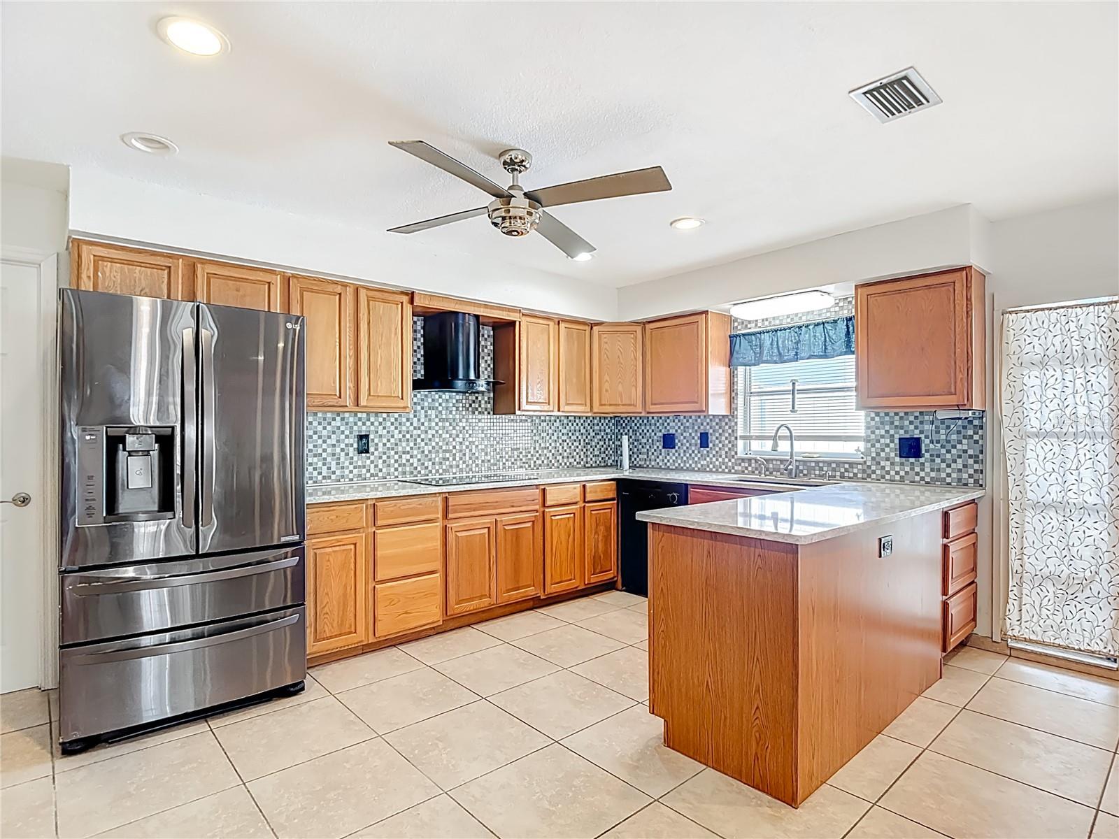 Listing photo id 14 for 11020 Peppertree Lane