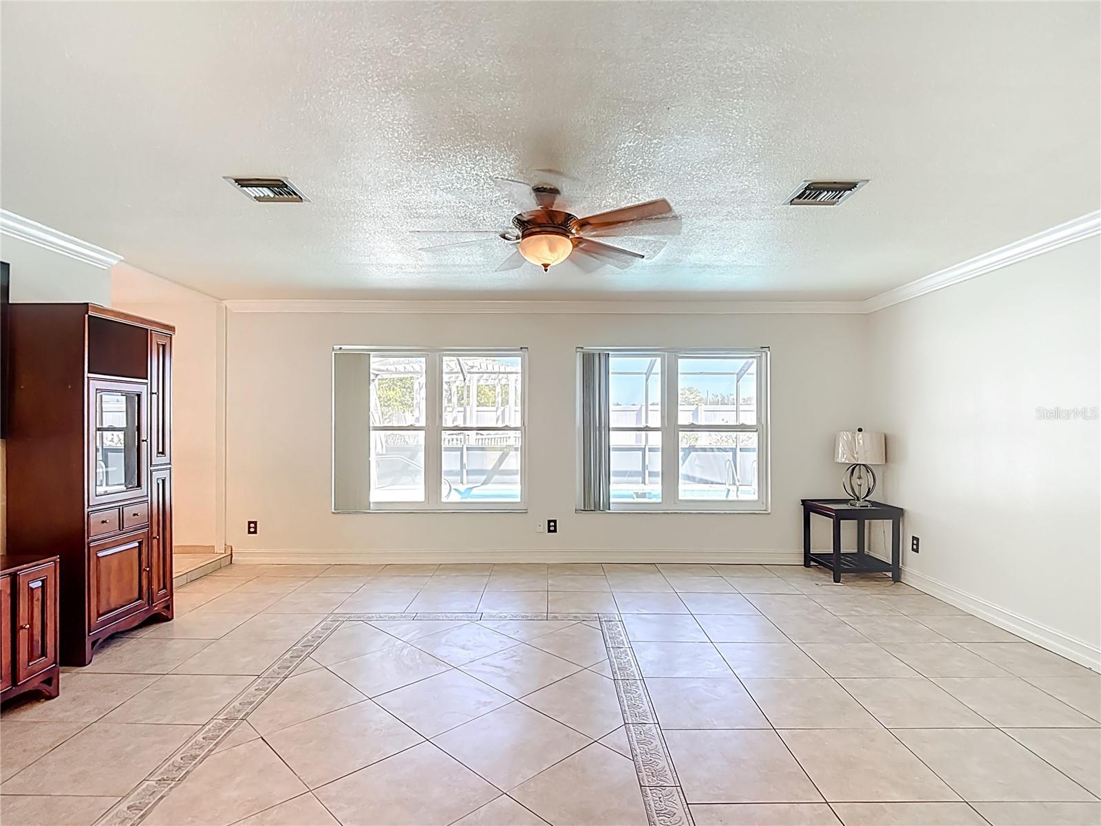 Listing photo id 17 for 11020 Peppertree Lane