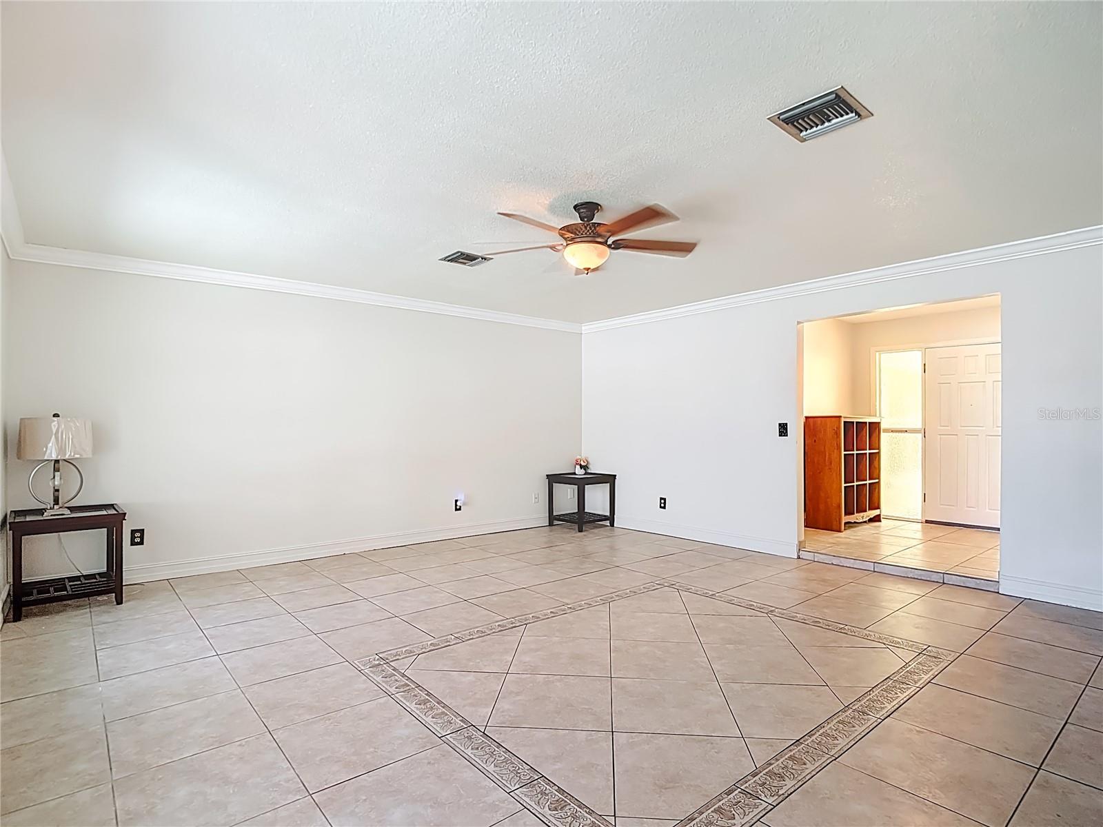 Listing photo id 18 for 11020 Peppertree Lane