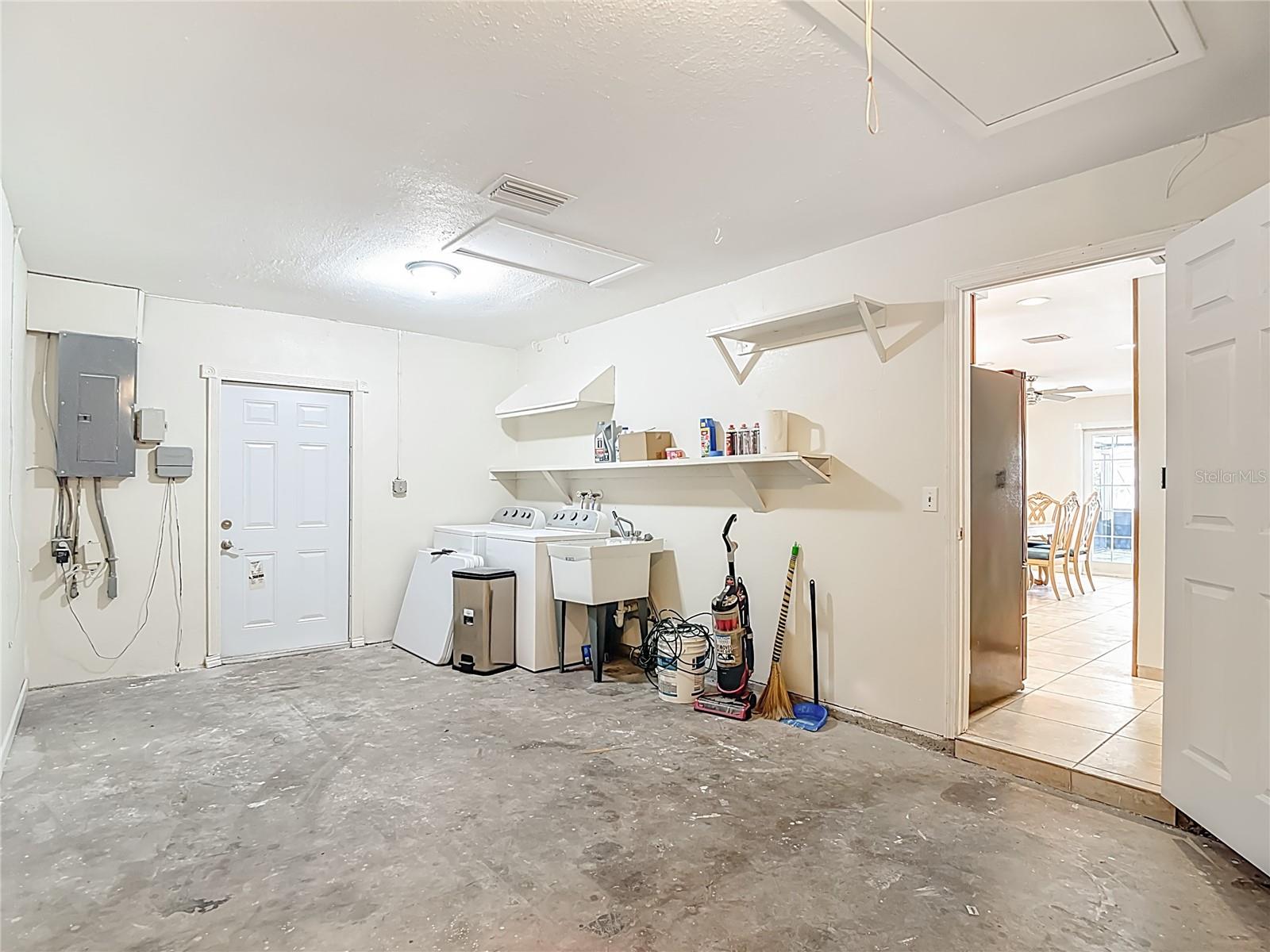 Listing photo id 38 for 11020 Peppertree Lane