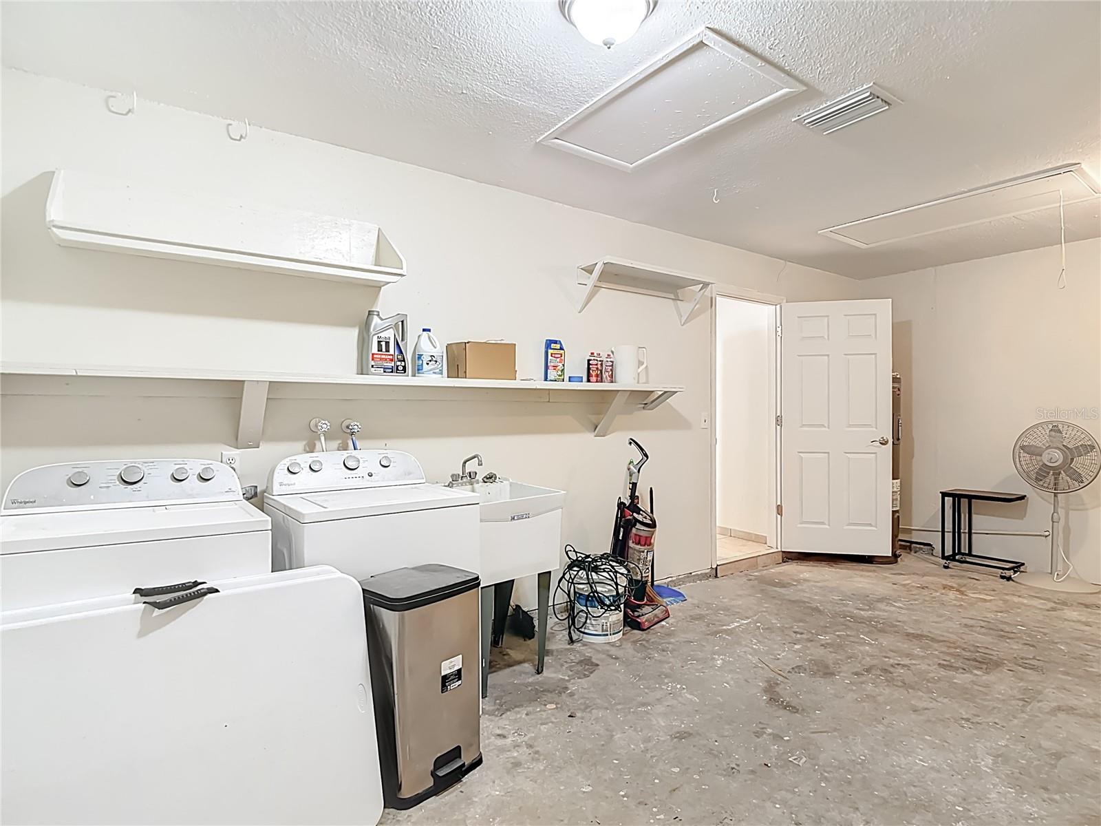 Listing photo id 39 for 11020 Peppertree Lane