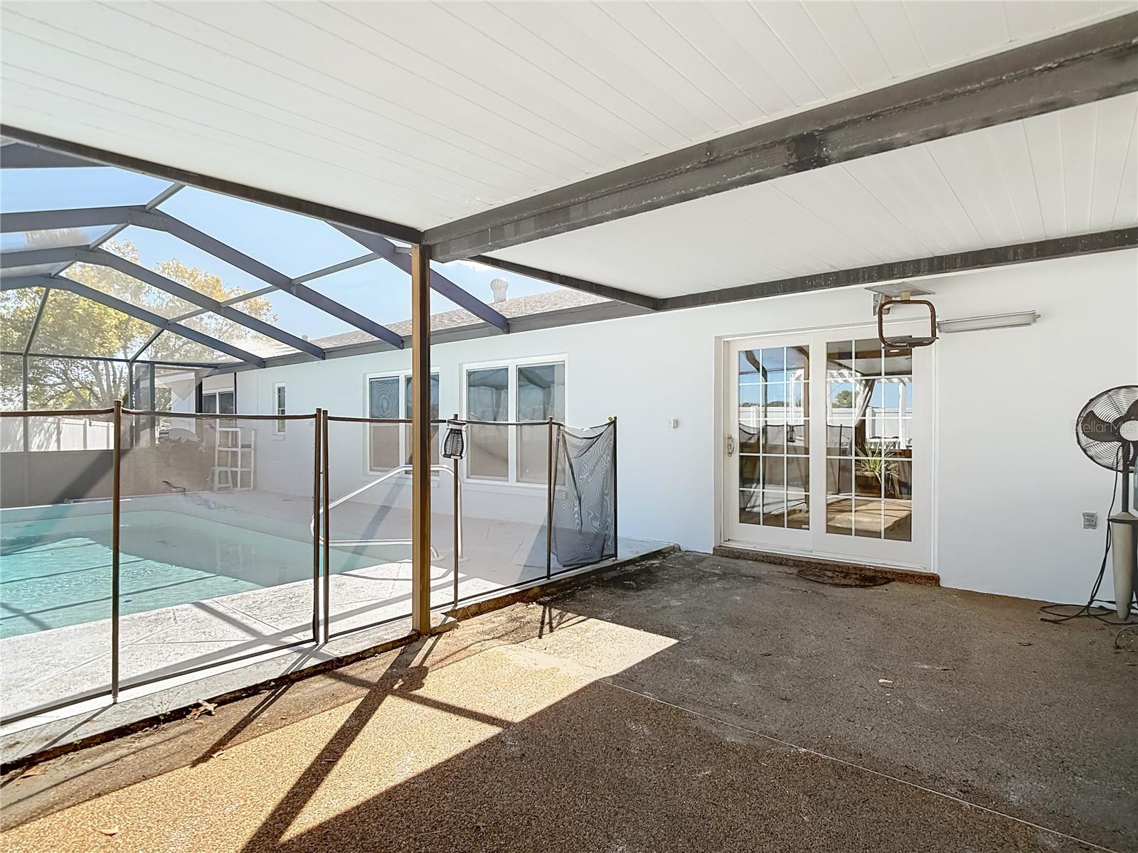 Listing photo id 42 for 11020 Peppertree Lane