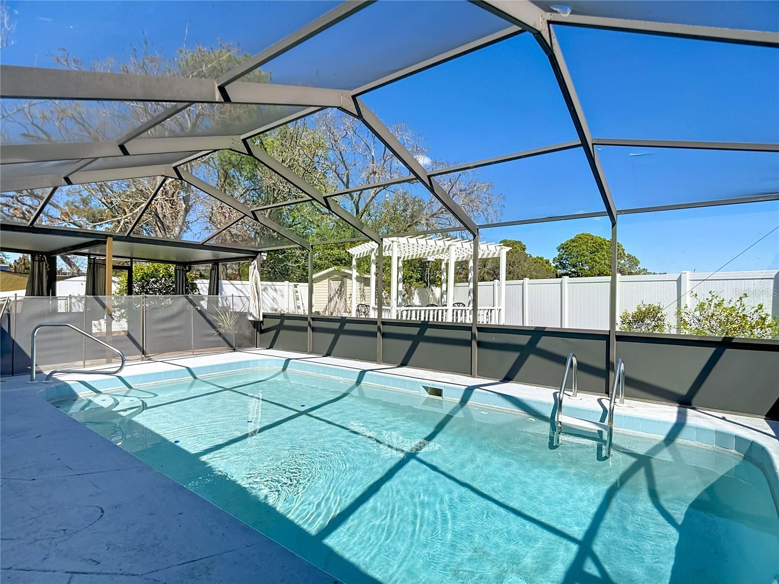 Listing photo id 46 for 11020 Peppertree Lane