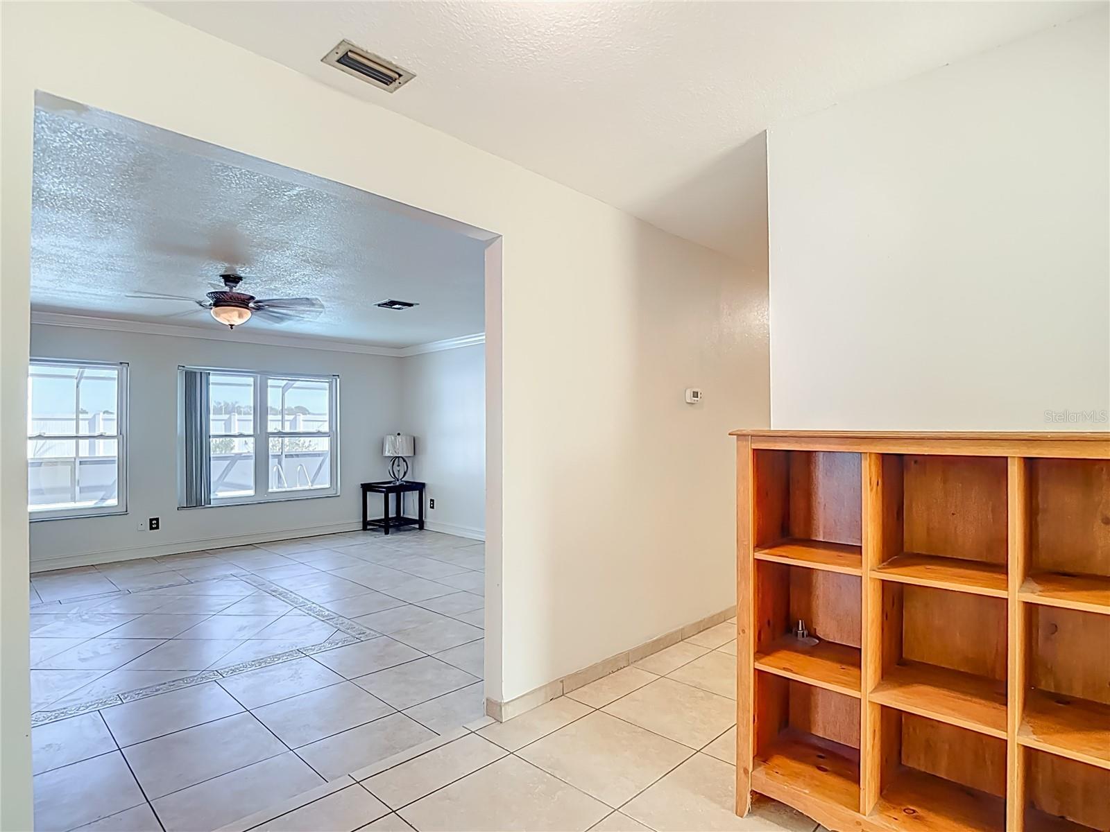 Listing photo id 3 for 11020 Peppertree Lane