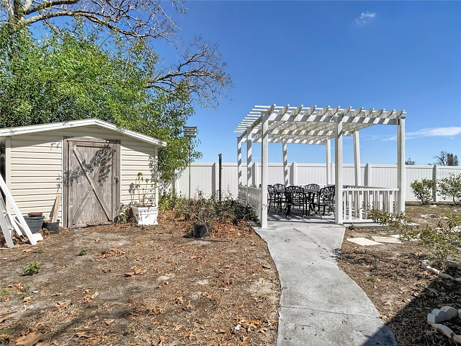 Listing photo id 48 for 11020 Peppertree Lane
