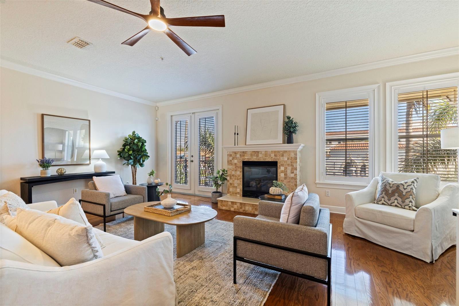 Image 20 of 53 For 114 Davis Boulevard 4