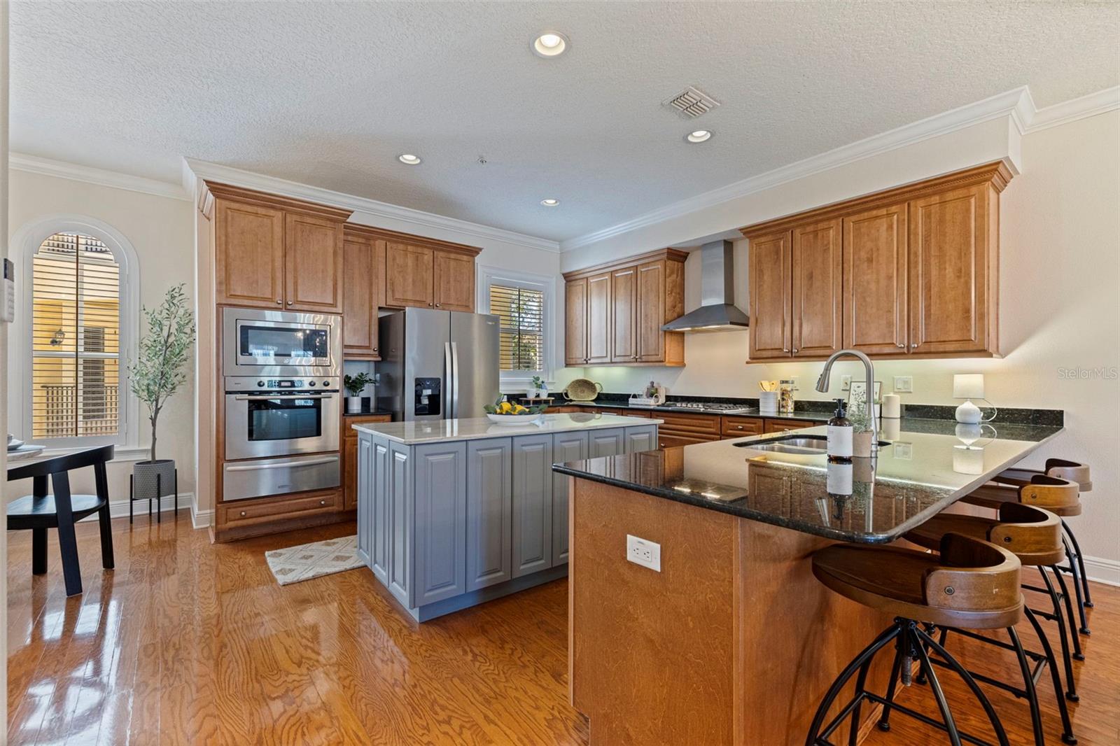 Image 27 of 53 For 114 Davis Boulevard 4