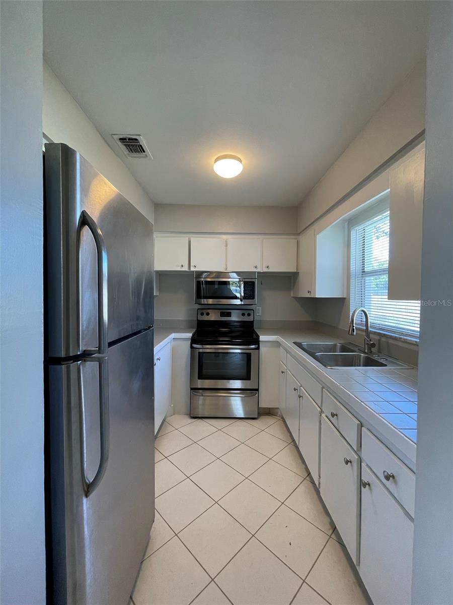 Image 7 of 22 For 673 59th Street S