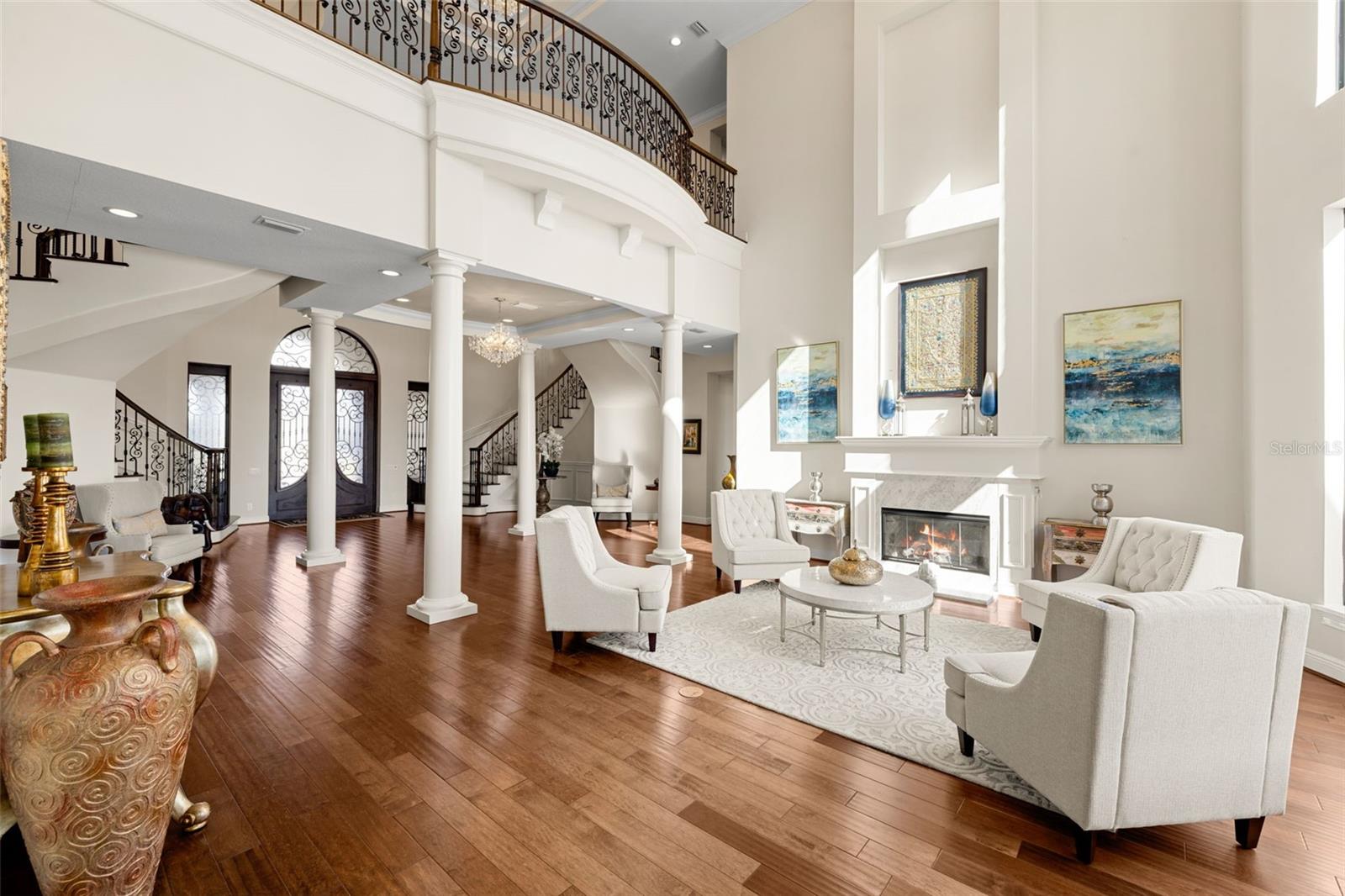 Image 22 of 98 For 17124 Crawley Road