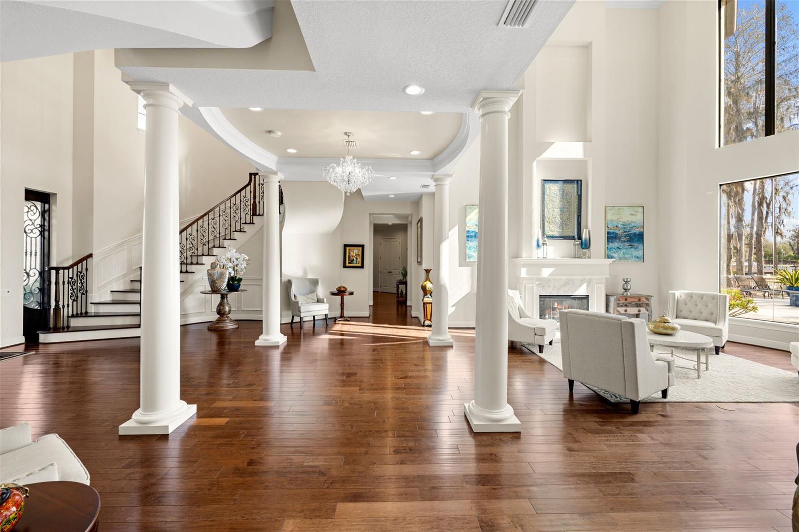 Image 23 of 98 For 17124 Crawley Road