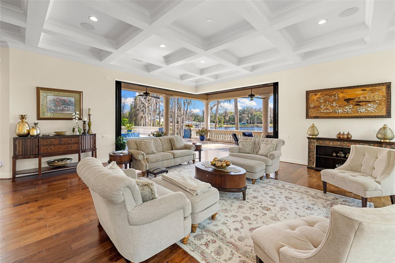 Image 37 of 98 For 17124 Crawley Road