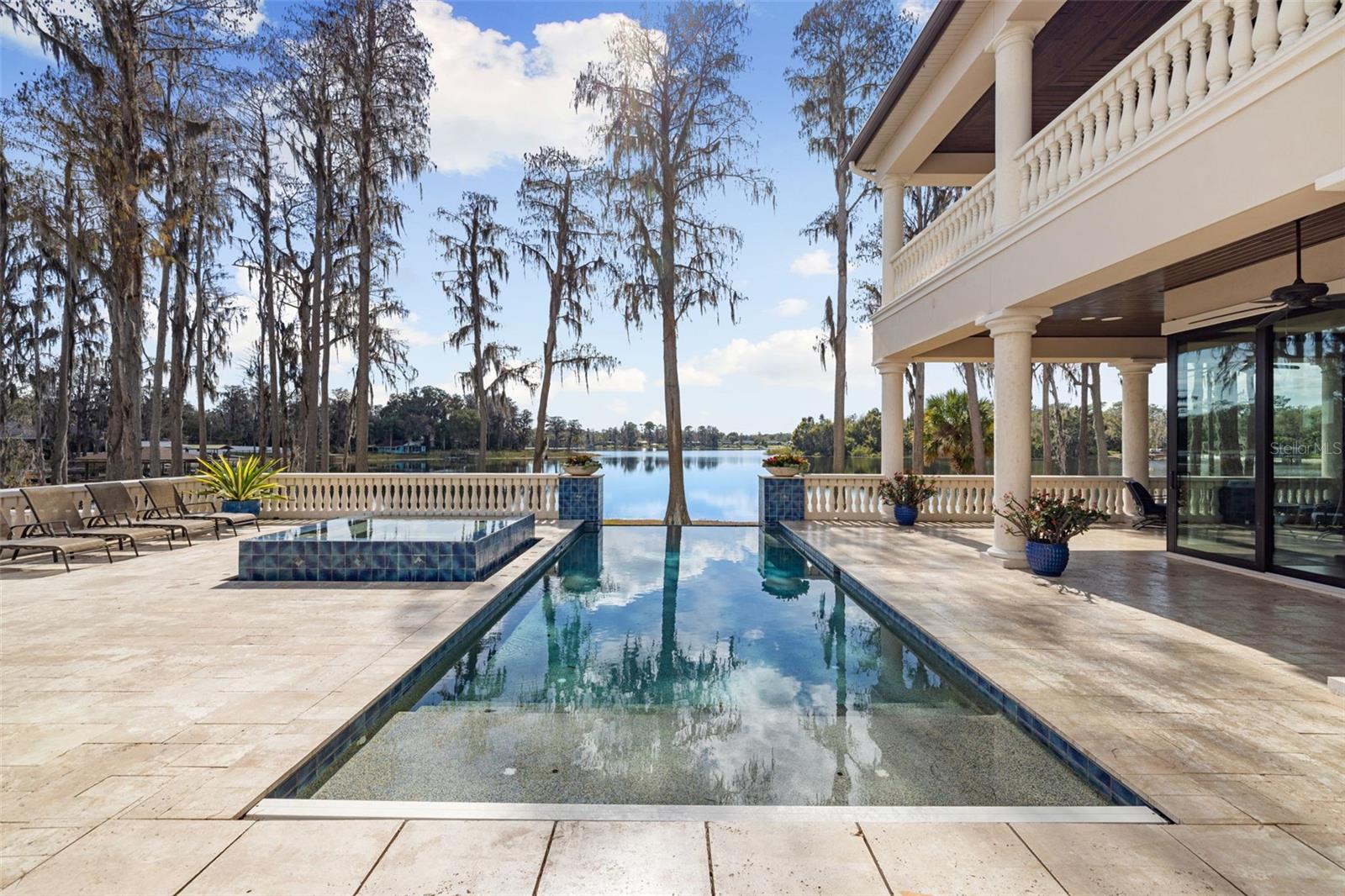 Image 42 of 98 For 17124 Crawley Road