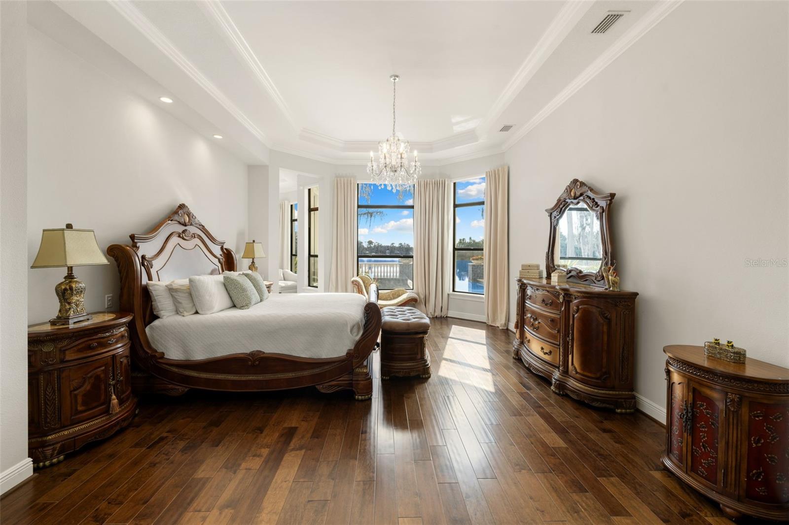 Image 50 of 98 For 17124 Crawley Road