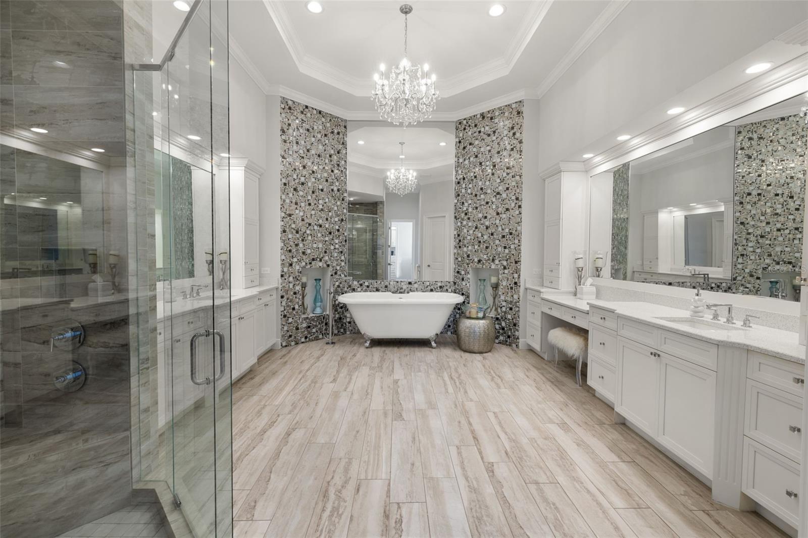 Image 54 of 98 For 17124 Crawley Road