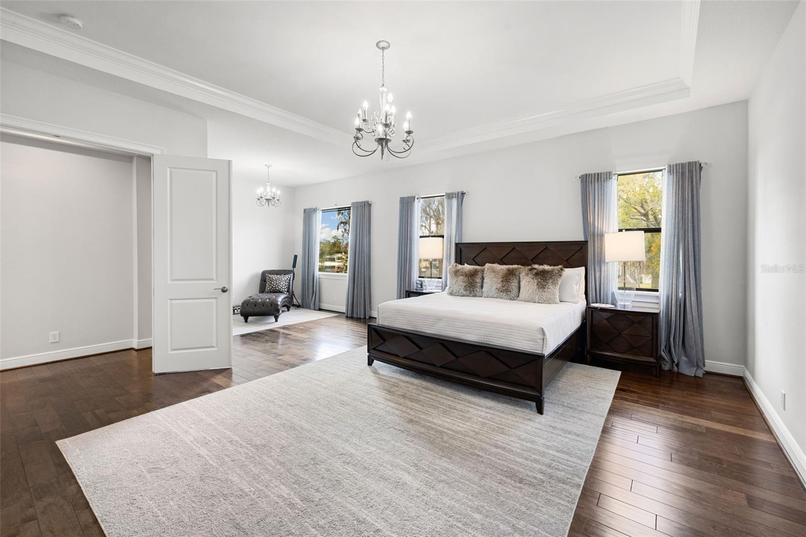 Image 56 of 98 For 17124 Crawley Road