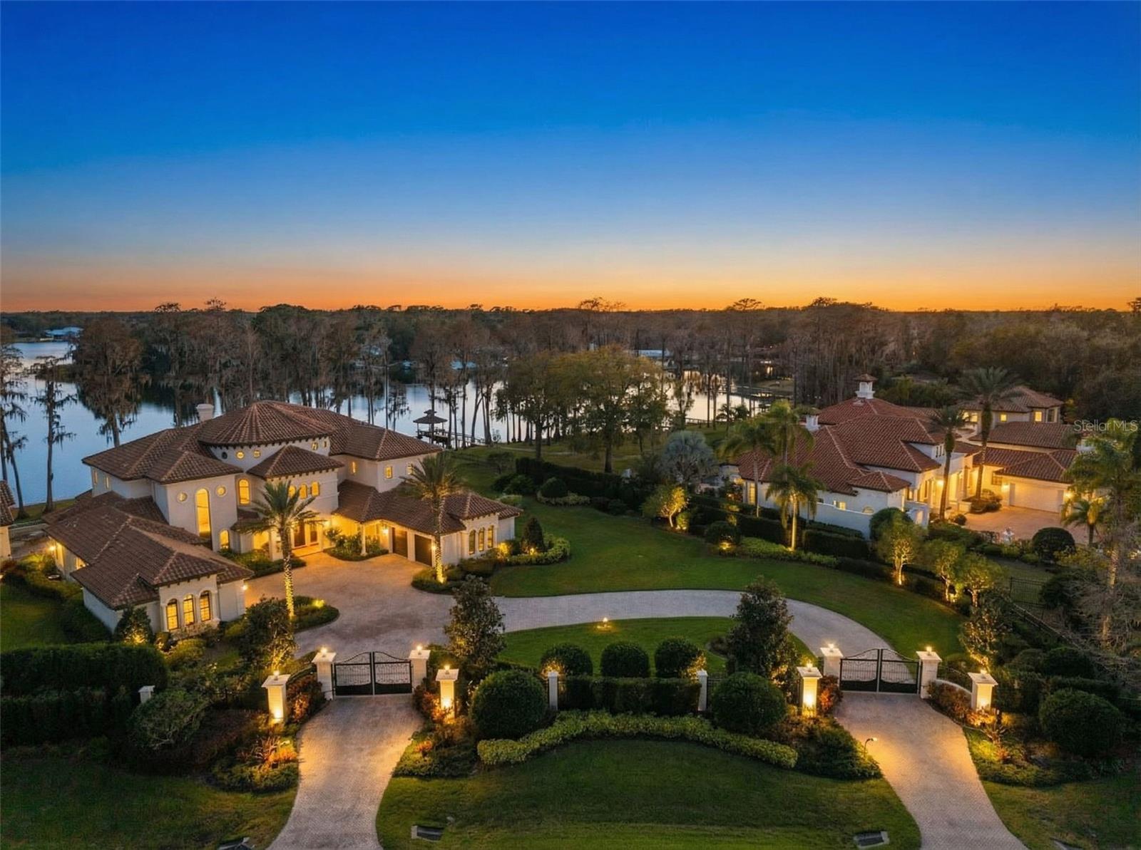 Image 6 of 98 For 17124 Crawley Road