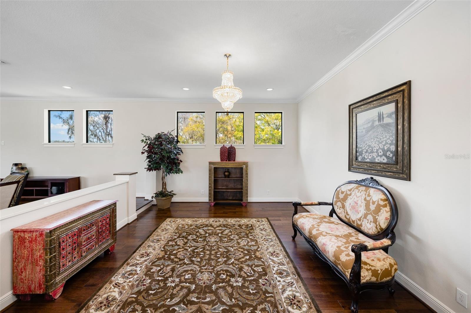 Image 63 of 98 For 17124 Crawley Road