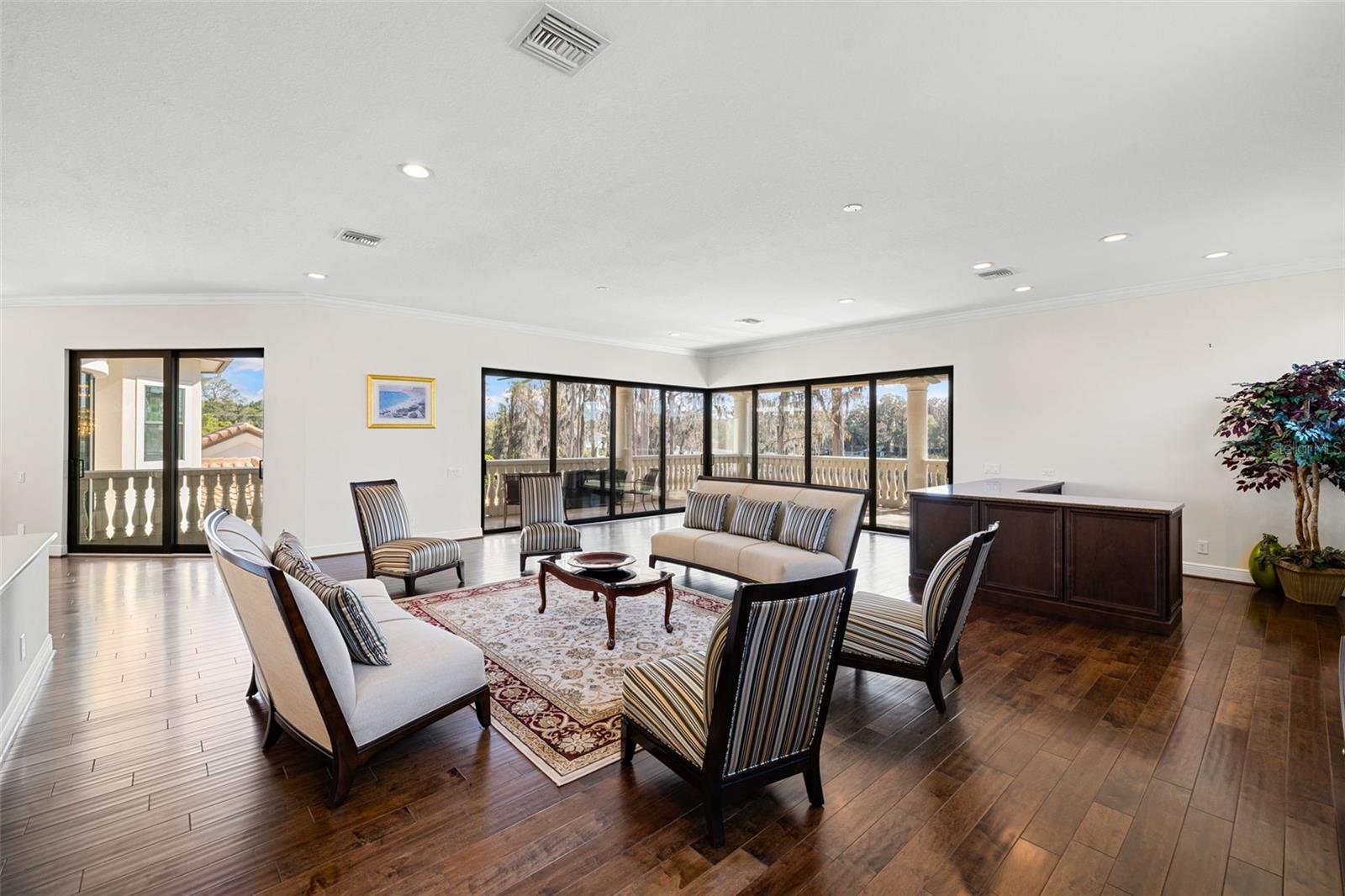 Image 67 of 98 For 17124 Crawley Road