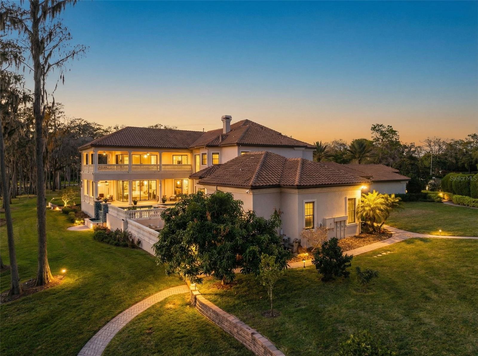 Image 8 of 98 For 17124 Crawley Road