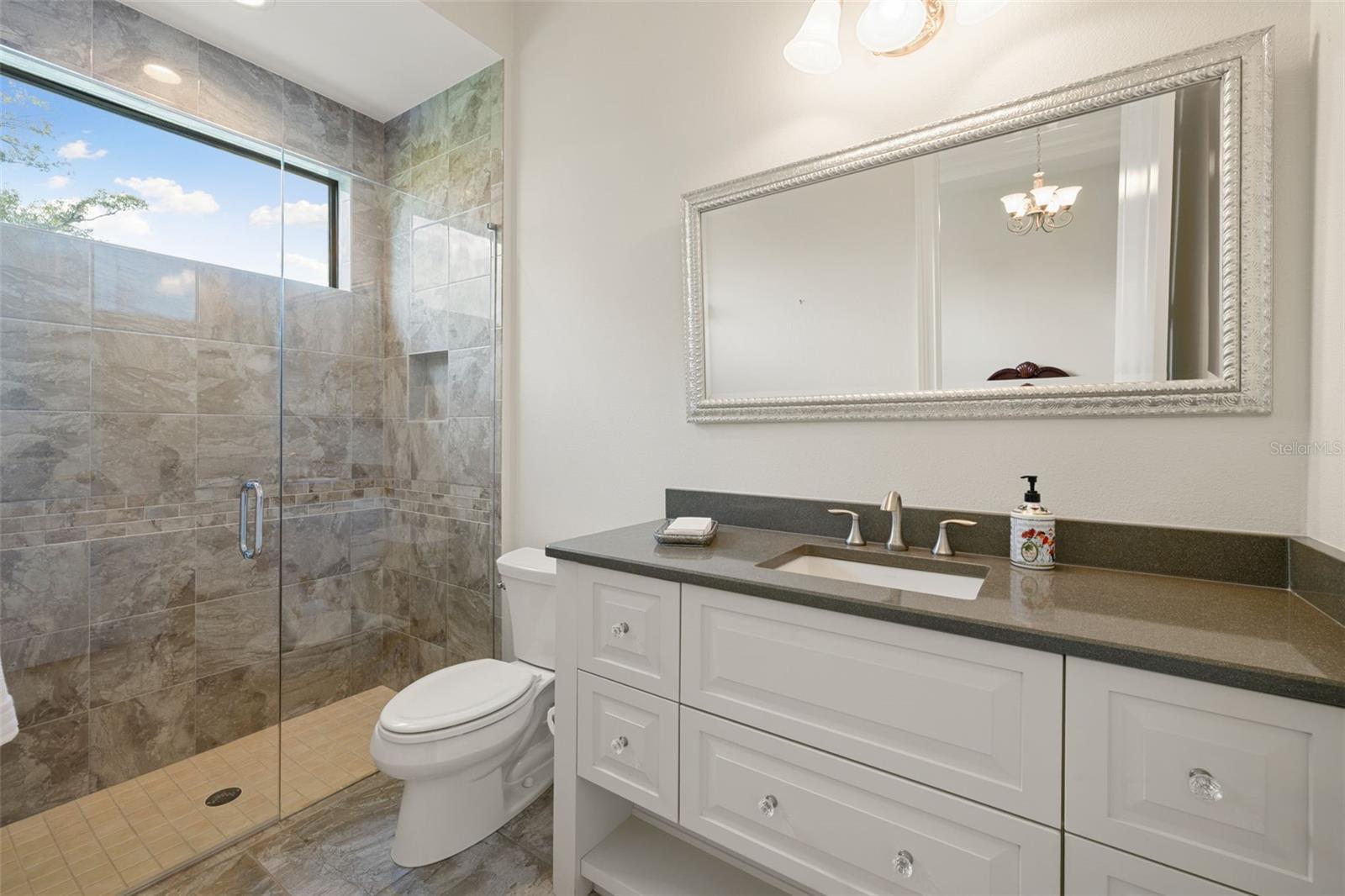 Image 80 of 98 For 17124 Crawley Road