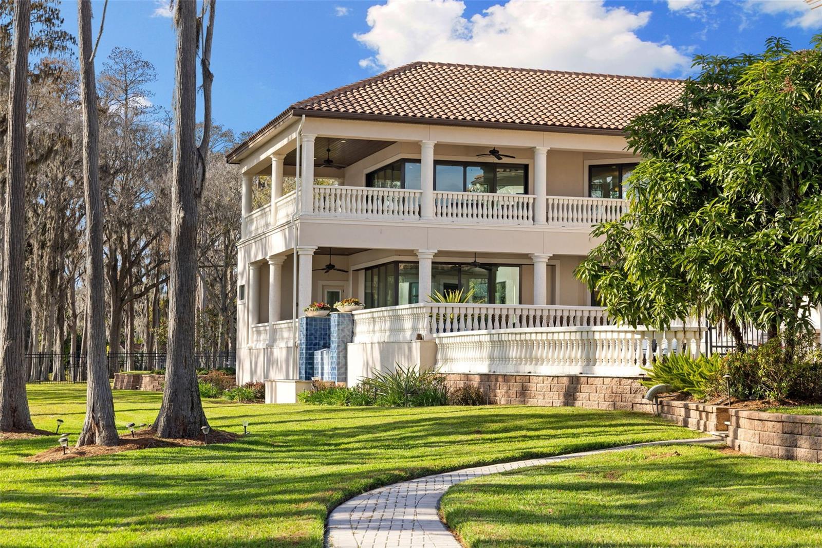 Image 90 of 98 For 17124 Crawley Road