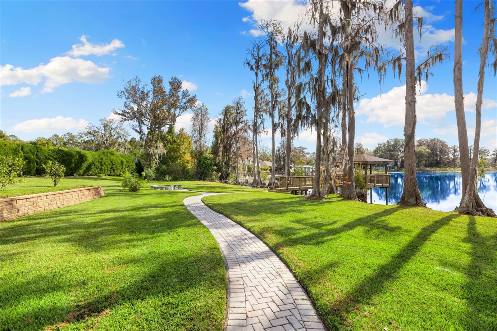 Image 91 of 98 For 17124 Crawley Road