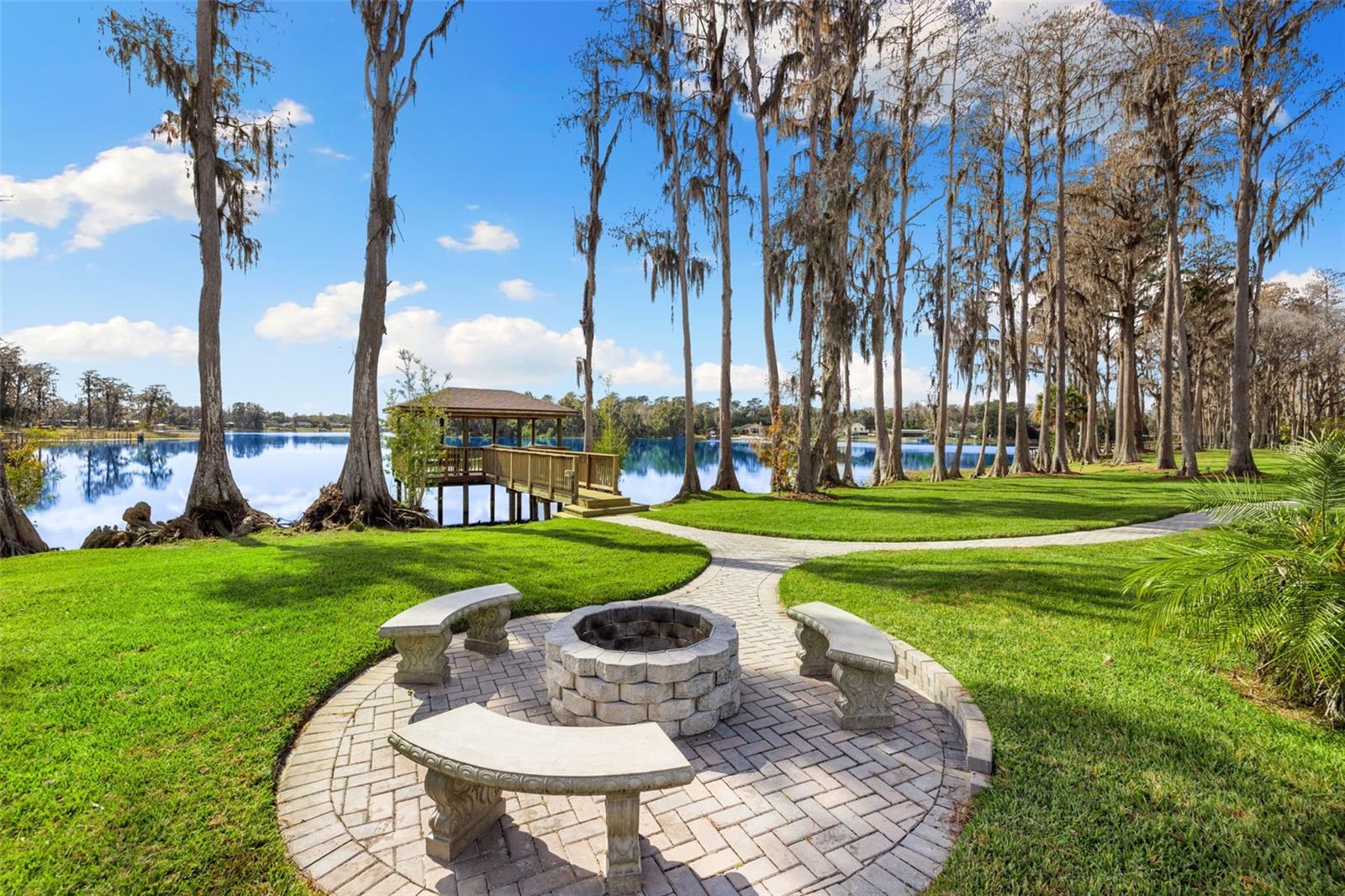 Image 92 of 98 For 17124 Crawley Road