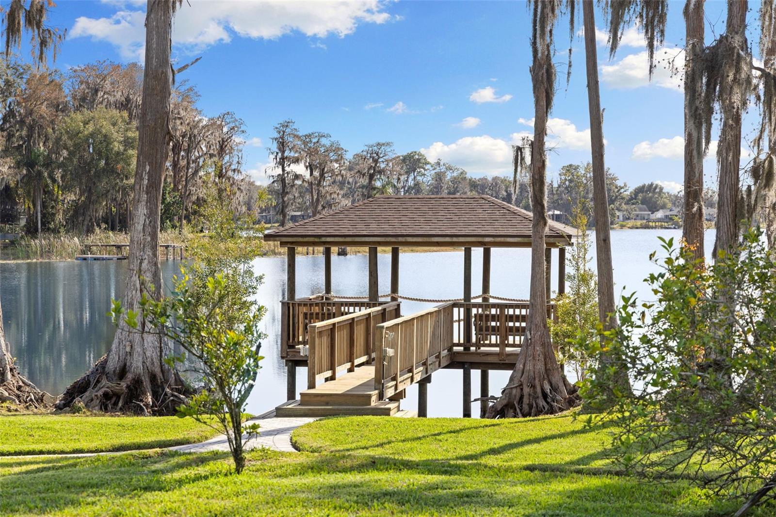 Image 94 of 98 For 17124 Crawley Road