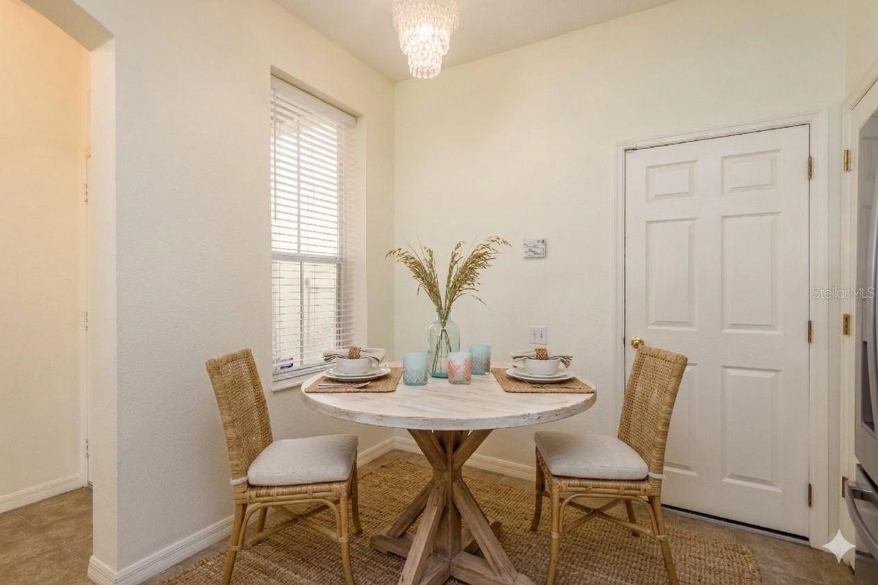 Image 5 of 55 For 3349 Covered Bridge Dr W