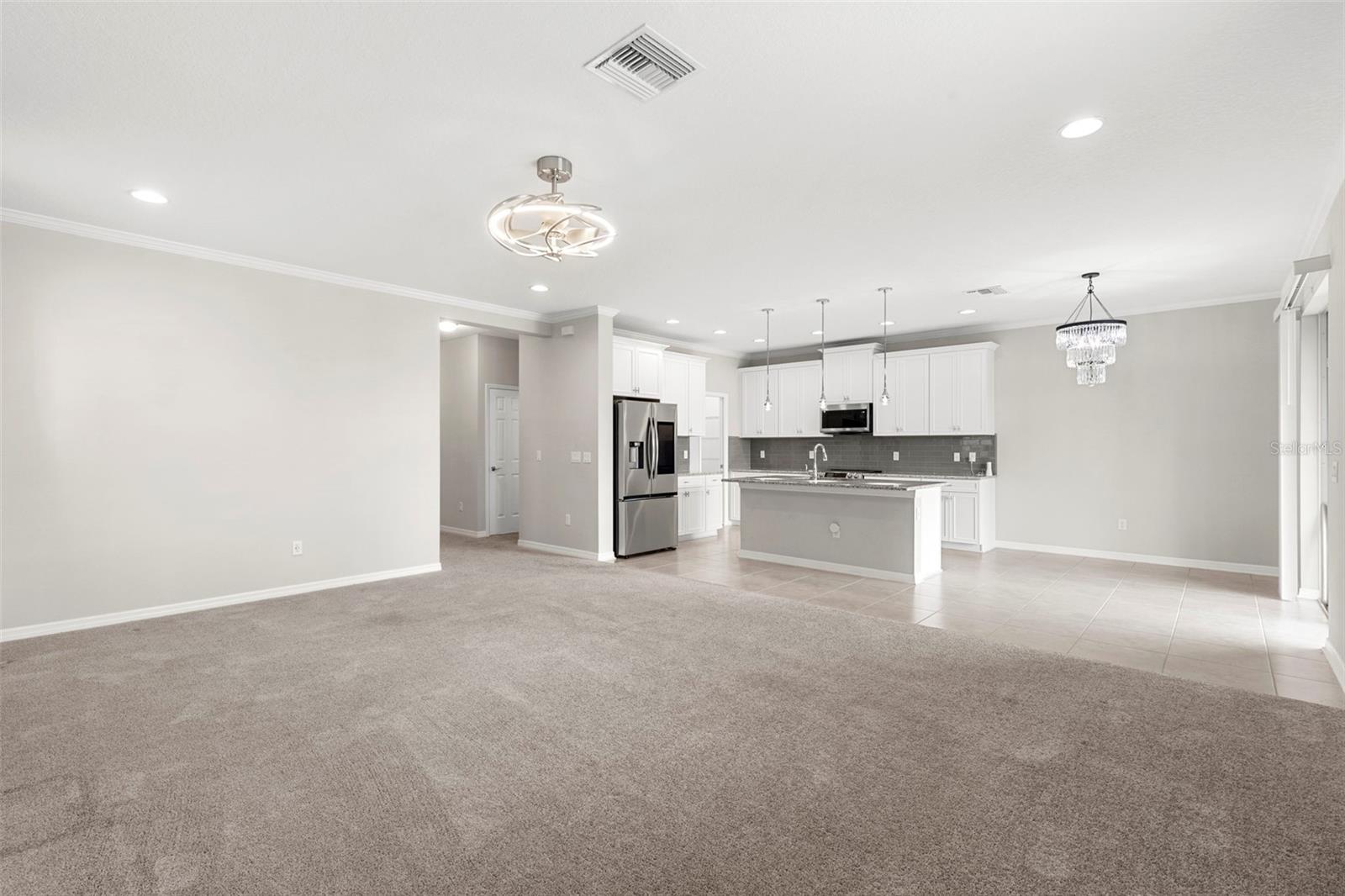 Listing photo id 10 for 7537 Pool Compass Loop