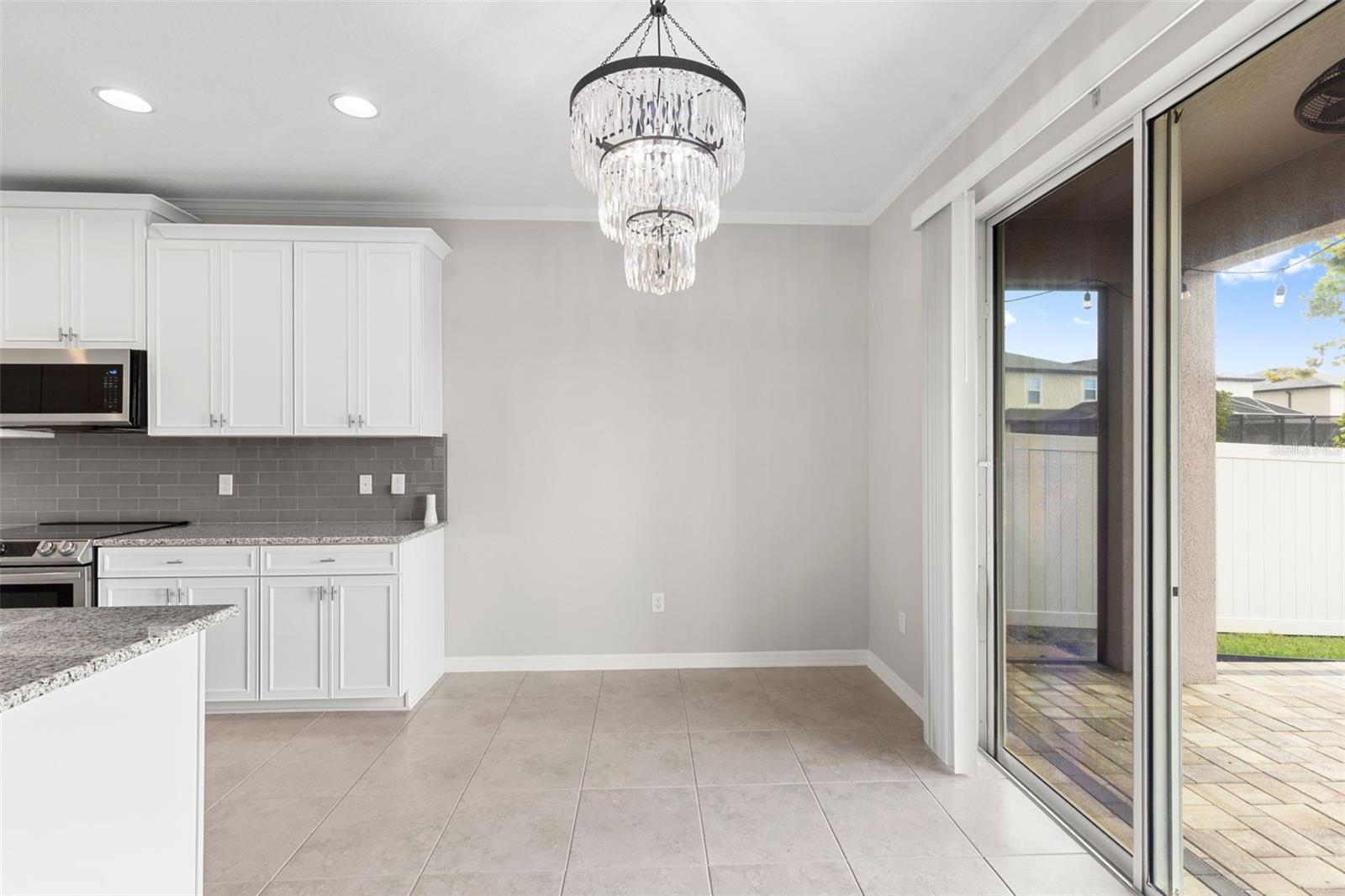 Listing photo id 11 for 7537 Pool Compass Loop