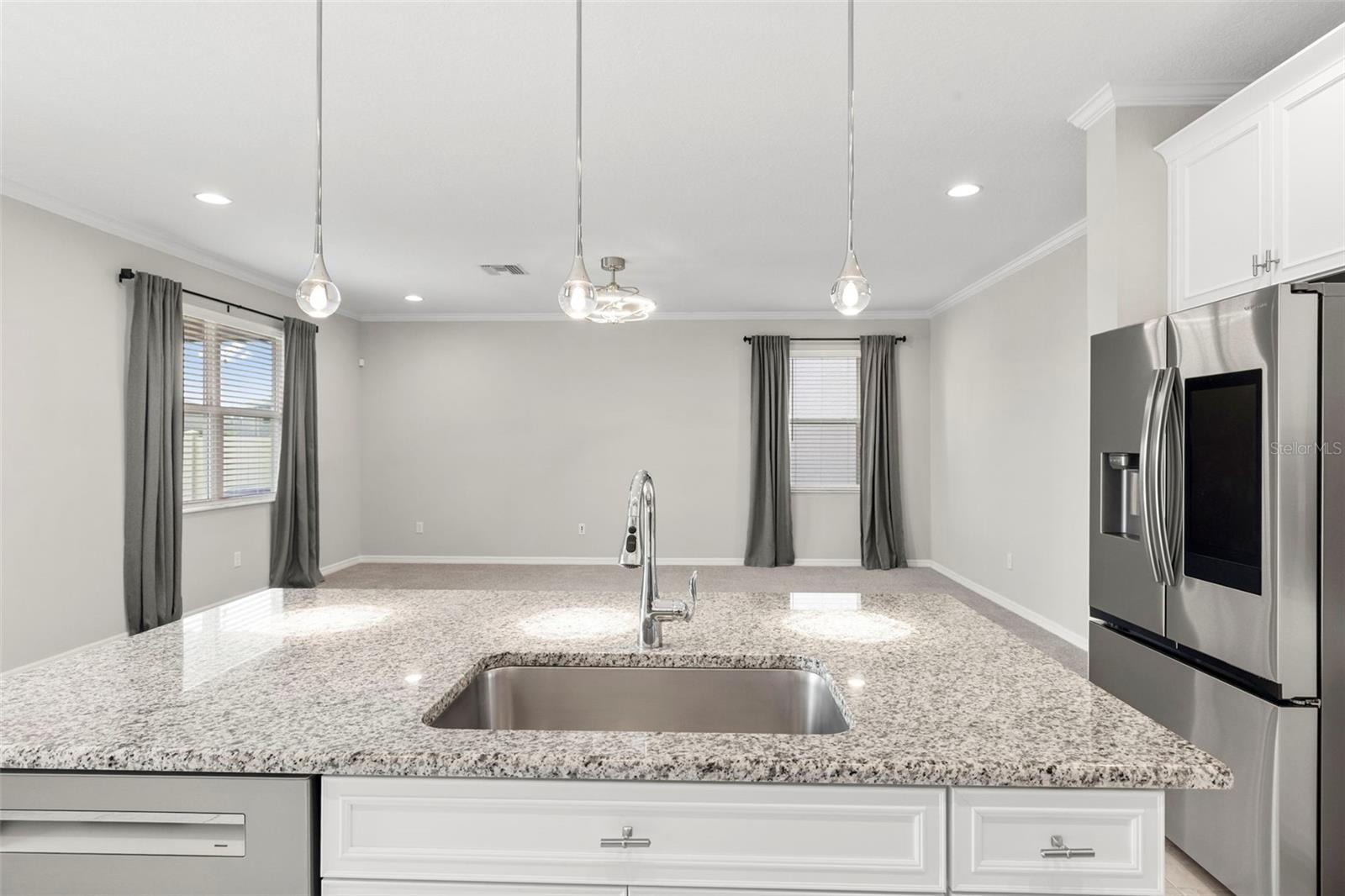 Listing photo id 18 for 7537 Pool Compass Loop