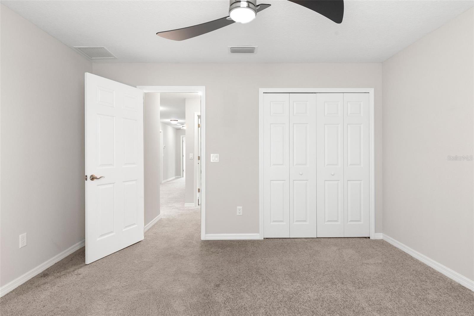 Listing photo id 24 for 7537 Pool Compass Loop