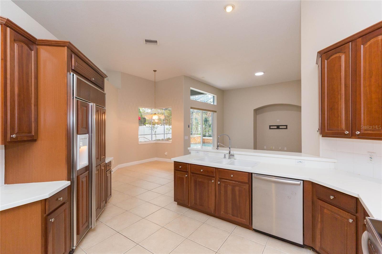 Listing photo id 9 for 4813 Artesian Road