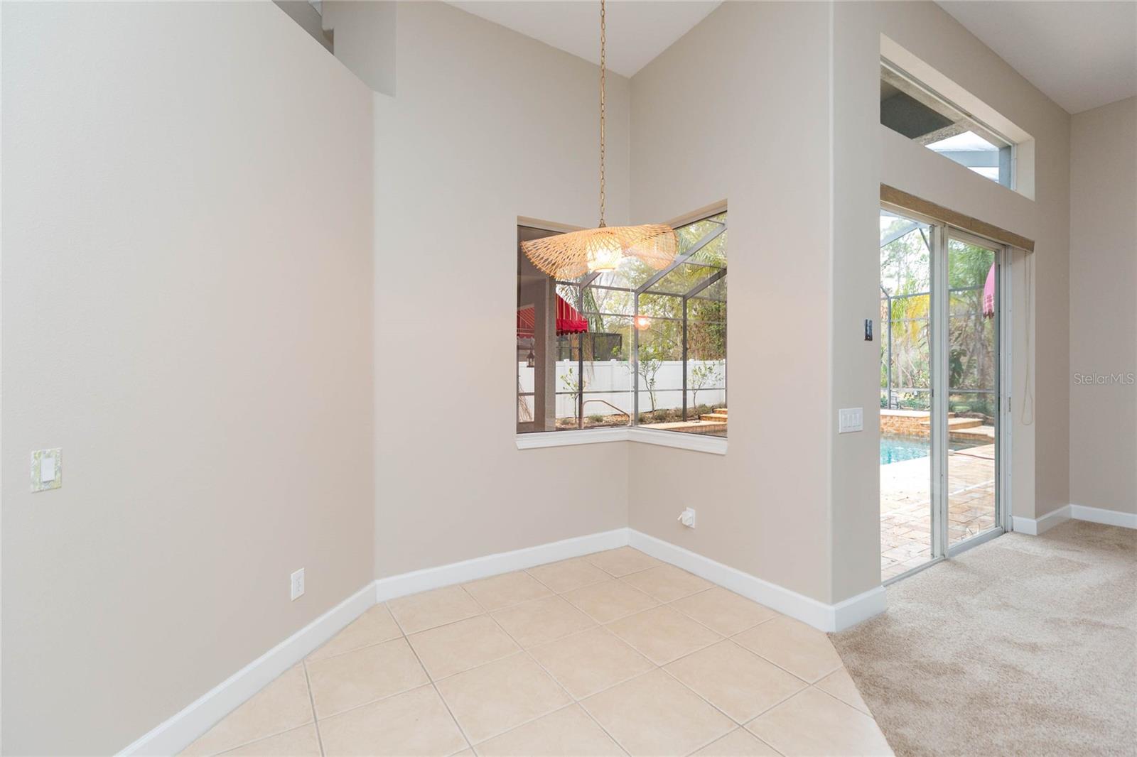 Listing photo id 10 for 4813 Artesian Road