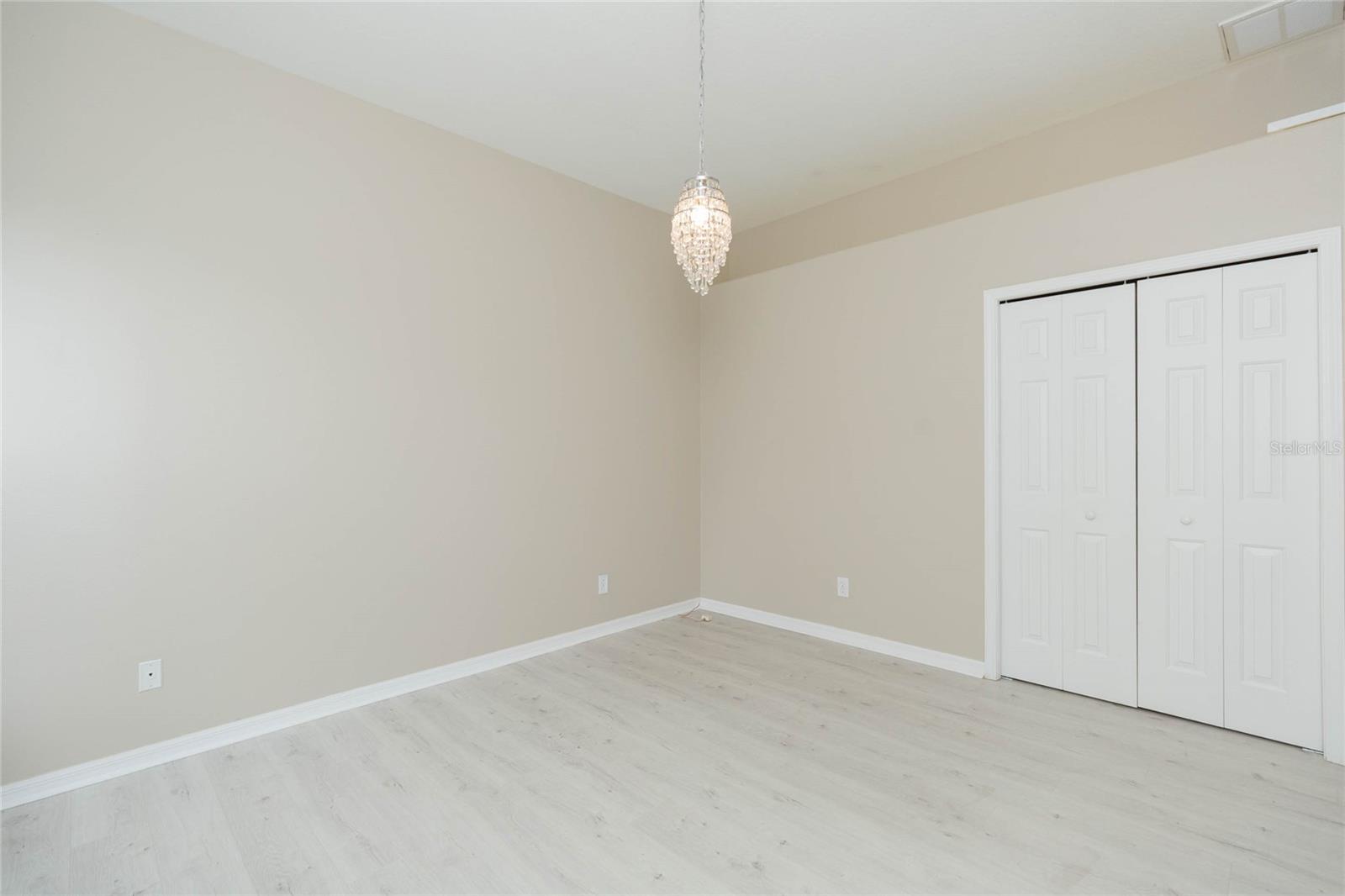 Listing photo id 31 for 4813 Artesian Road