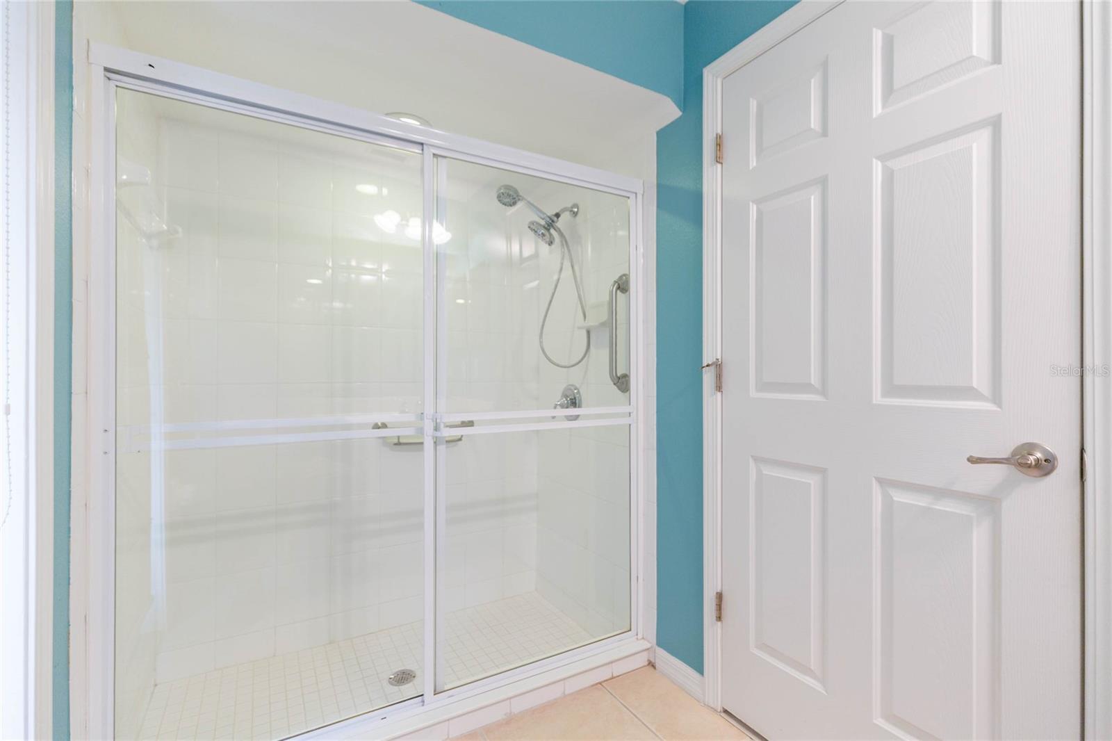 Listing photo id 34 for 4813 Artesian Road