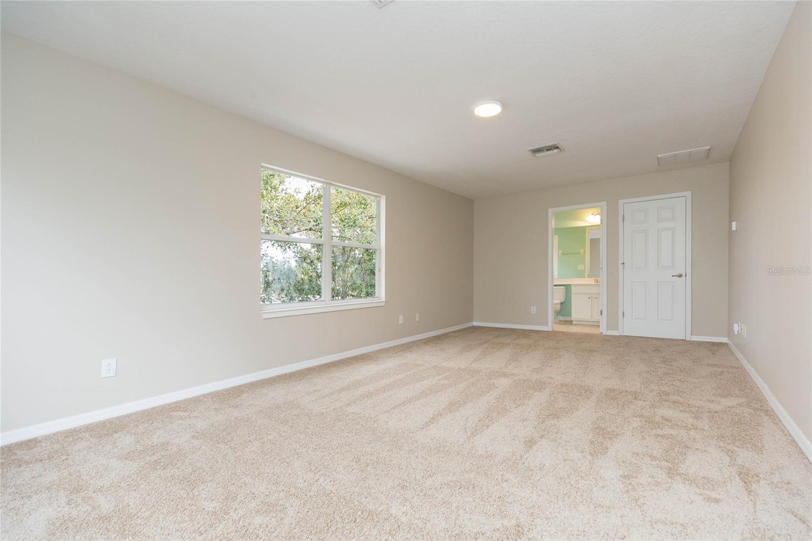 Listing photo id 35 for 4813 Artesian Road