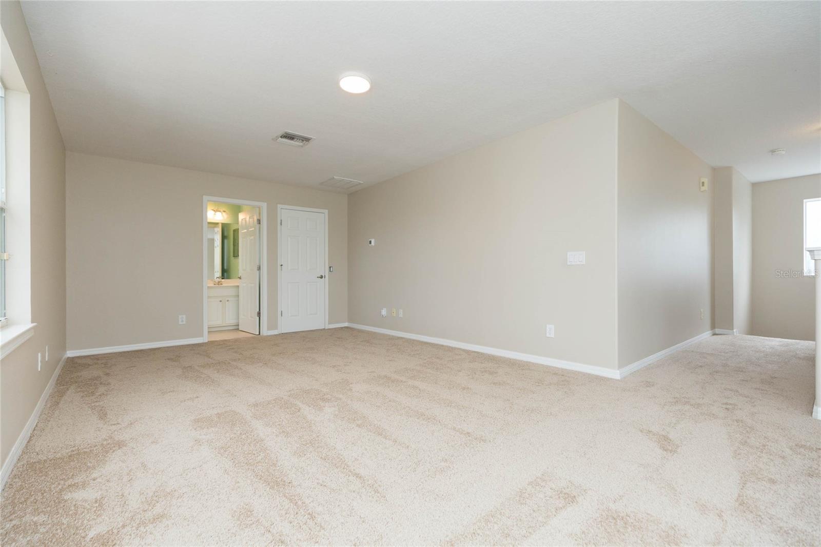 Listing photo id 37 for 4813 Artesian Road