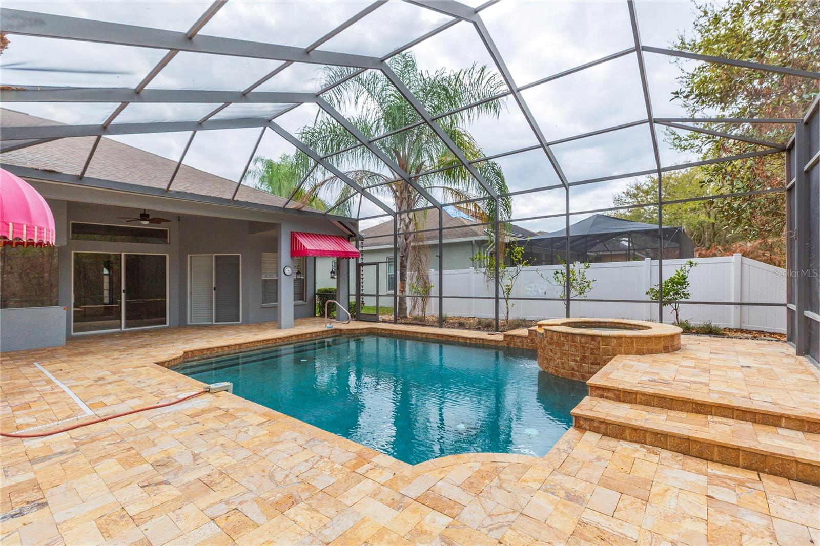 Listing photo id 42 for 4813 Artesian Road