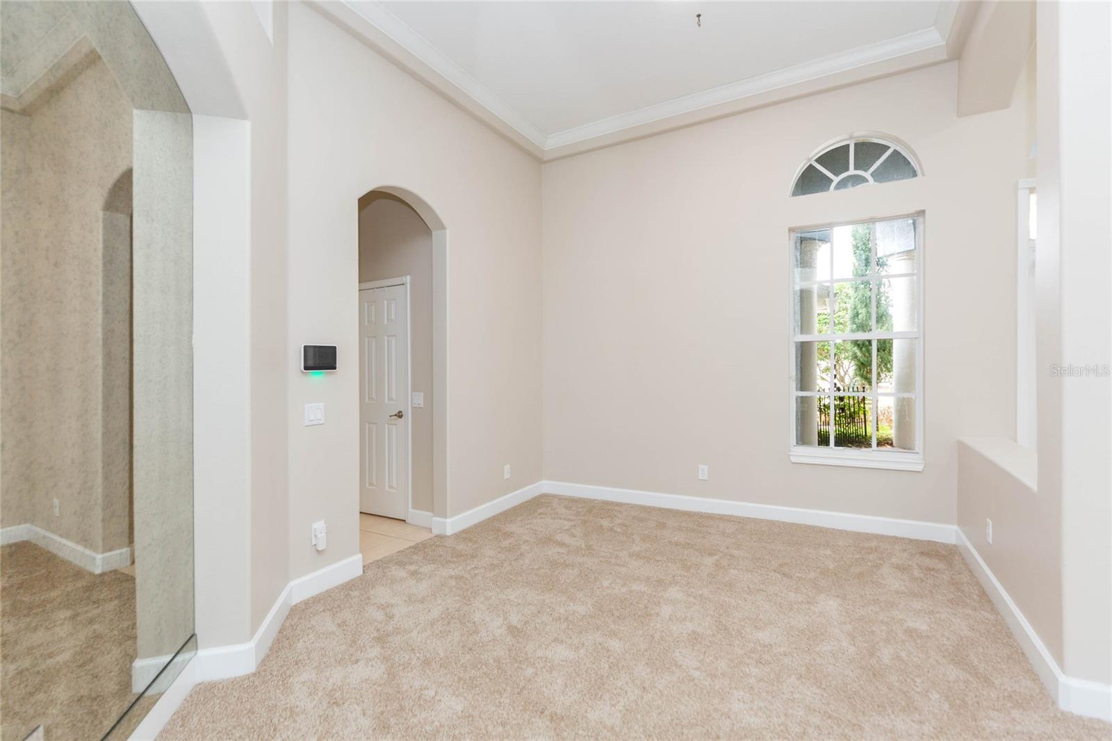 Listing photo id 4 for 4813 Artesian Road