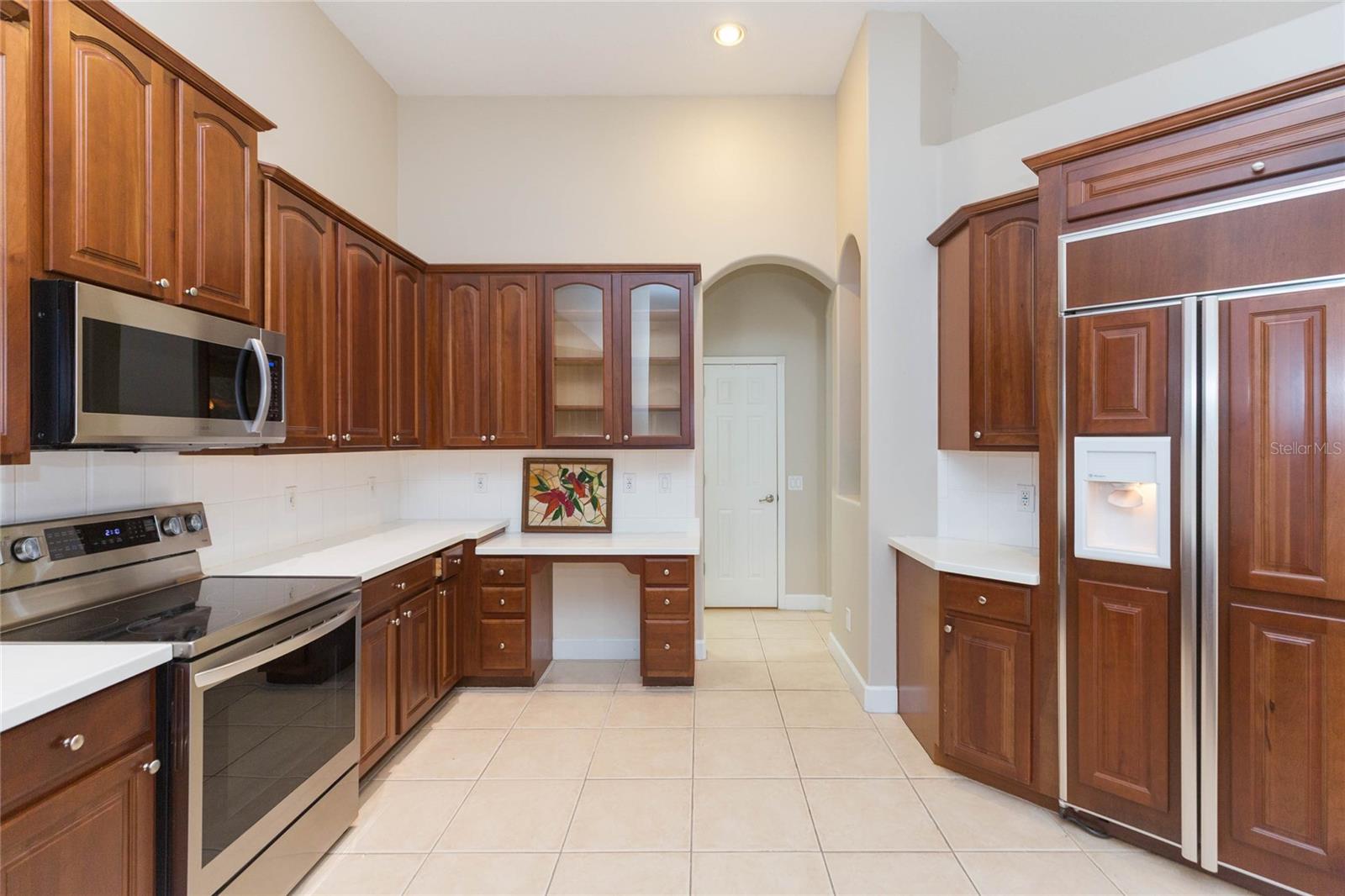 Listing photo id 6 for 4813 Artesian Road