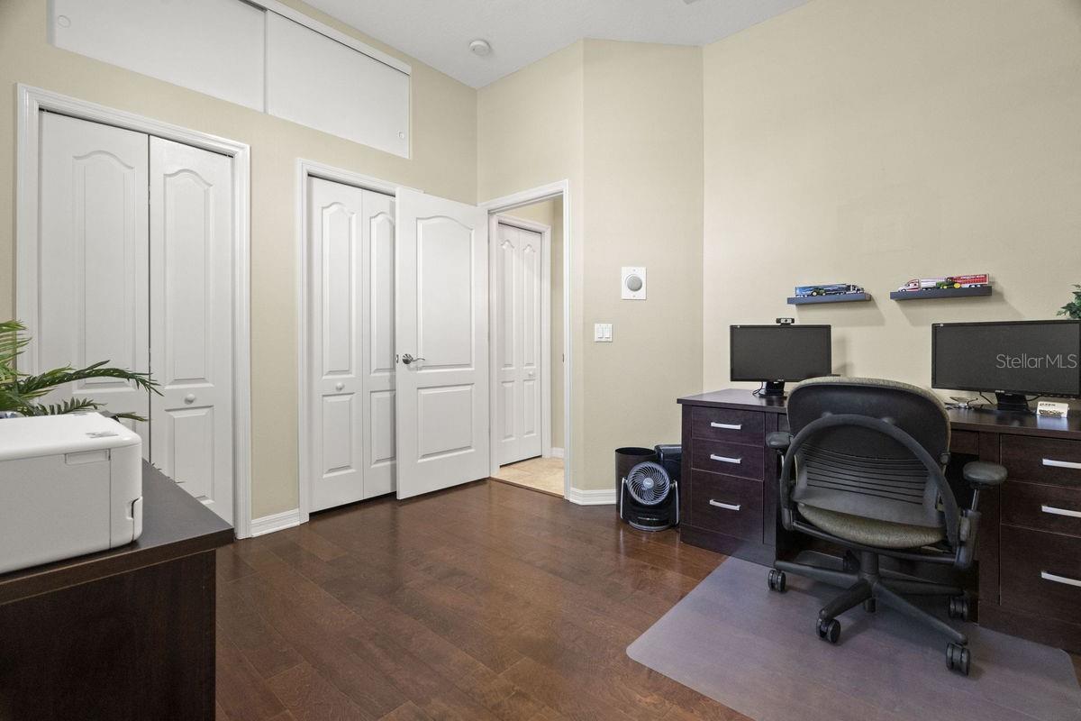 Image 32 of 60 For 2822 Gloria Court