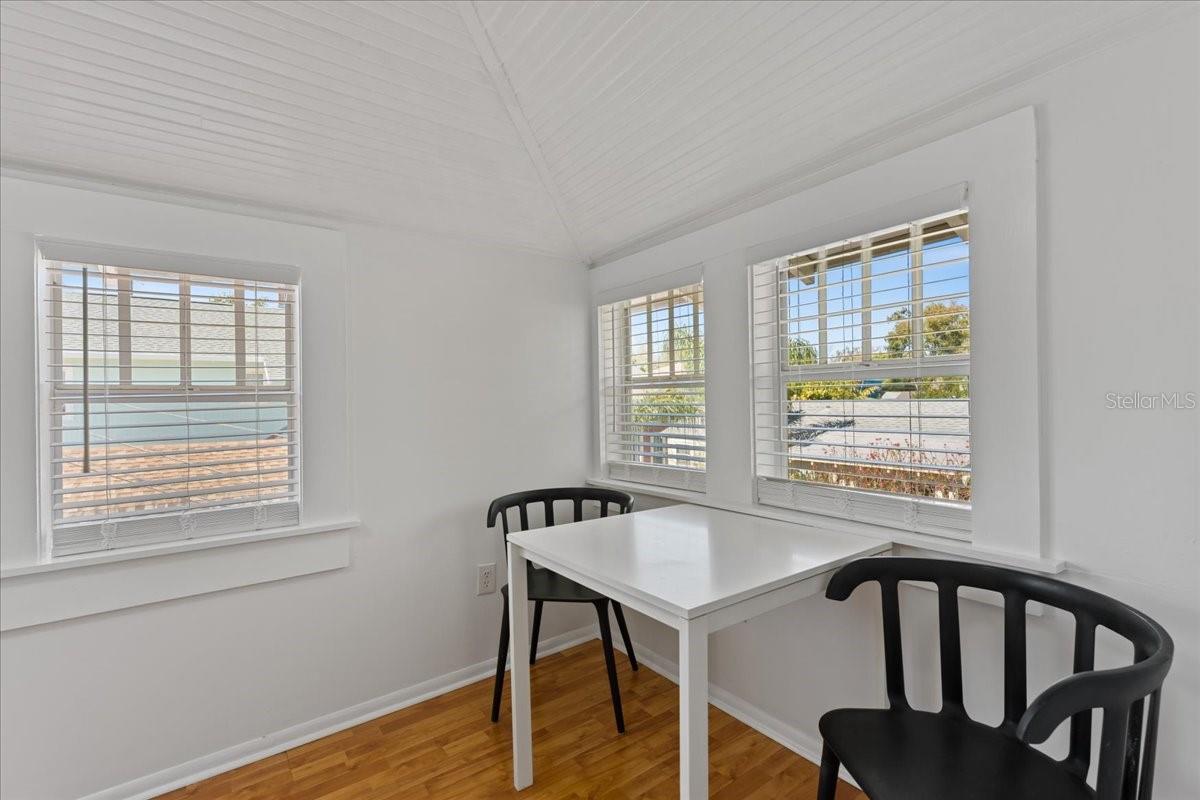 Image 13 of 22 For 916 2nd Street N B