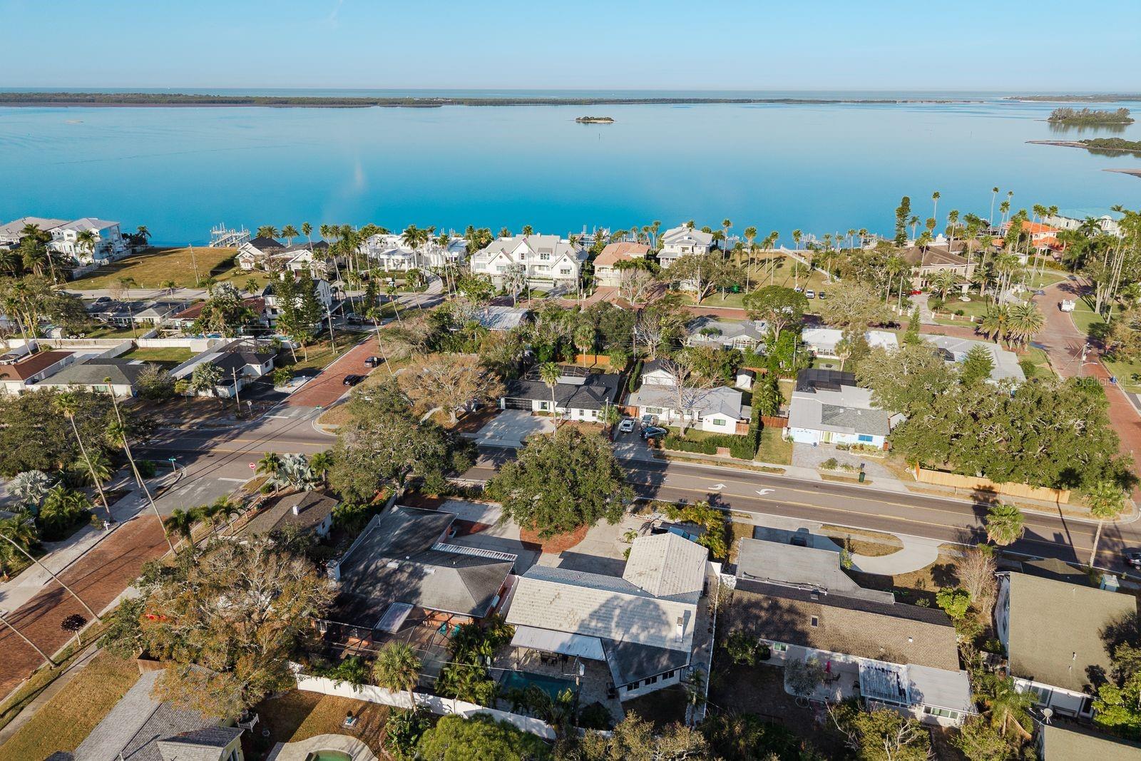 Image 22 of 28 For 1762 Bayshore Boulevard