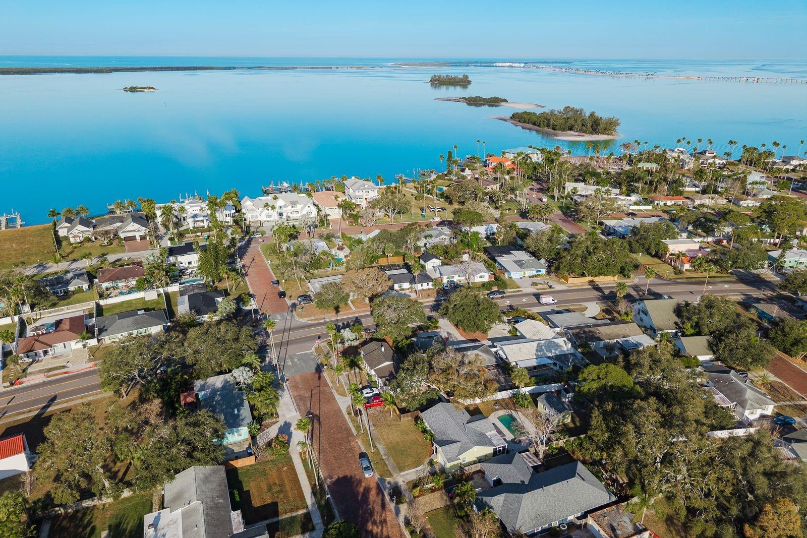 Image 23 of 28 For 1762 Bayshore Boulevard