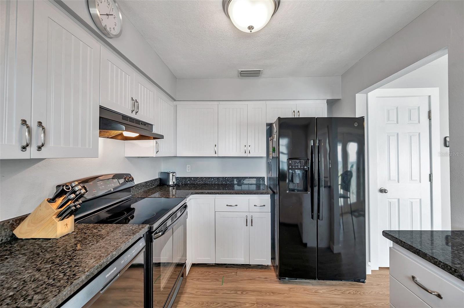 Image 23 of 59 For 5260 Coquina Key Drive Se C